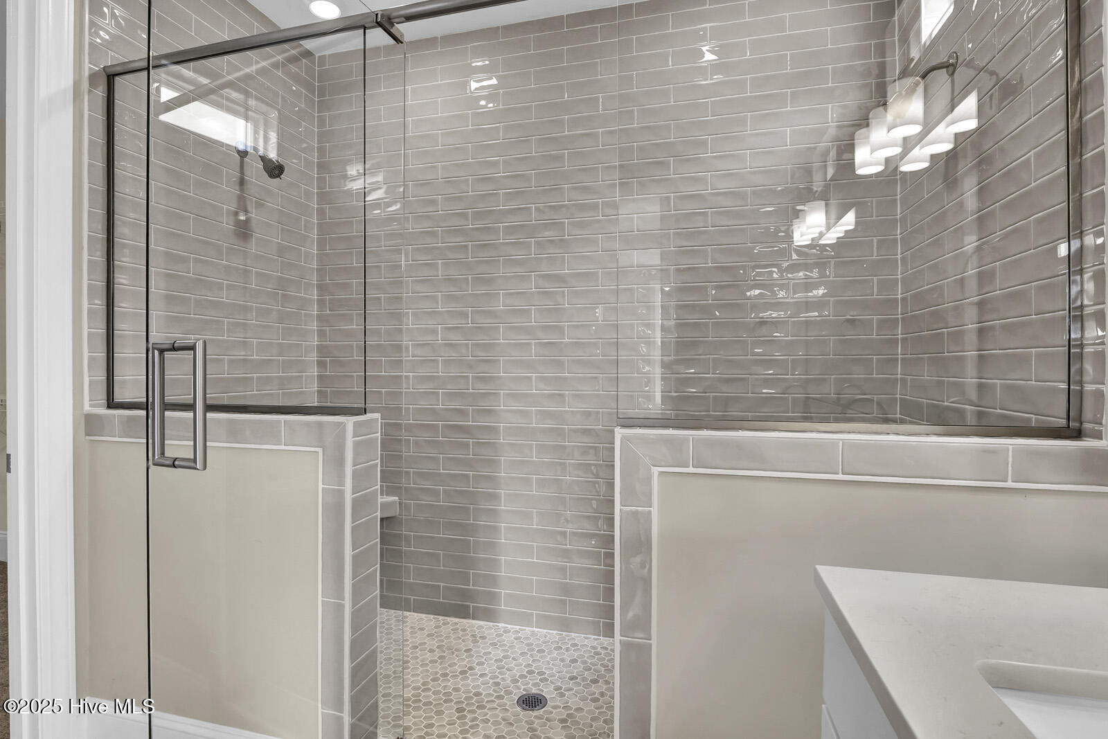 100527177 | Photo 22