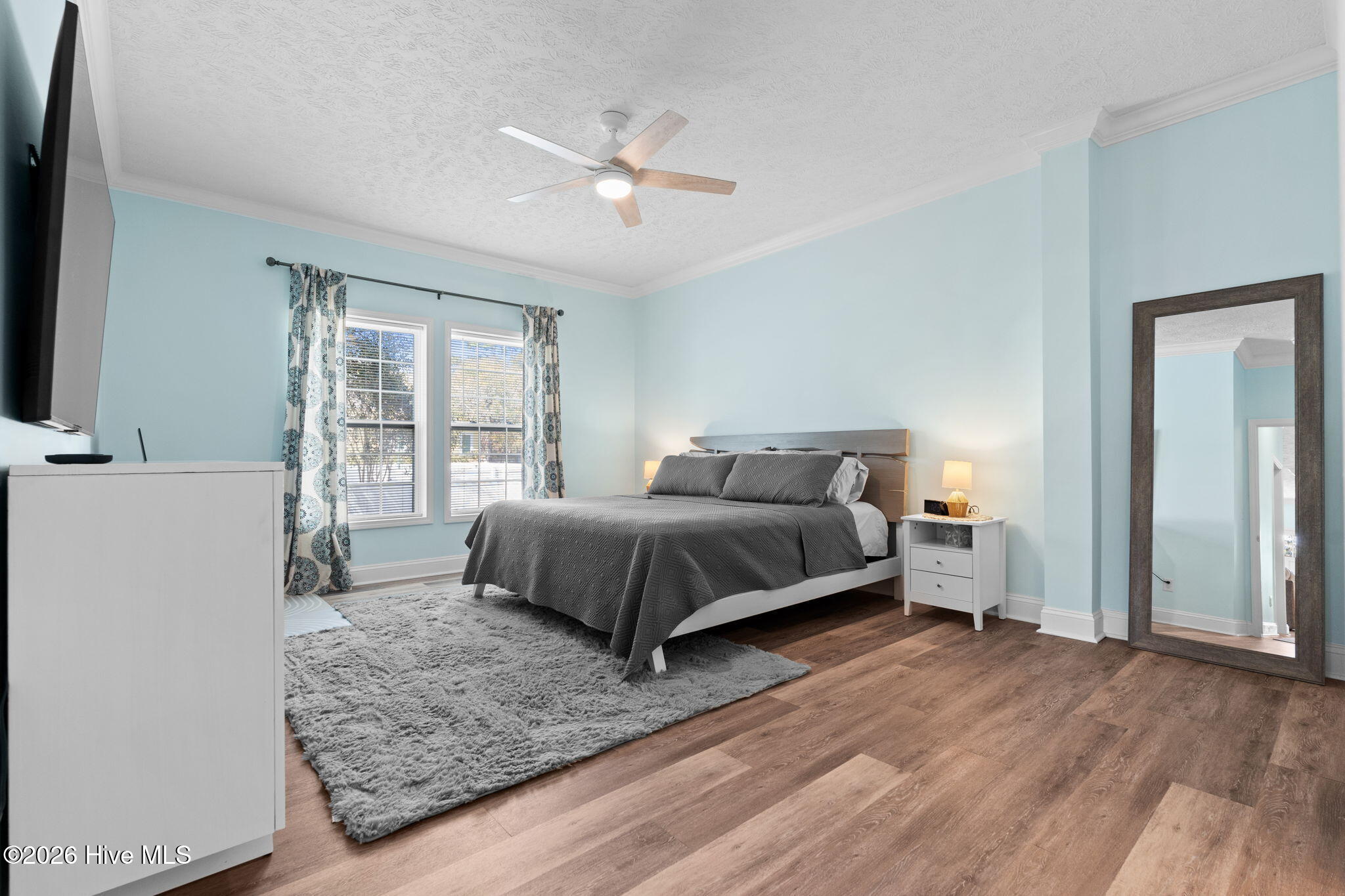 100545035 | Photo 25