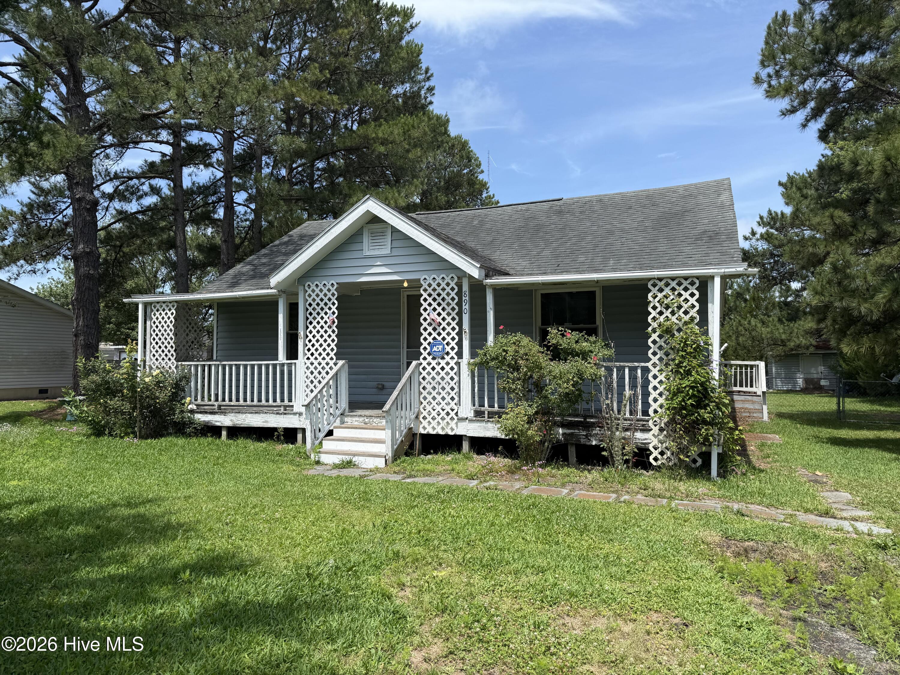 890 Hibbs Road,Newport