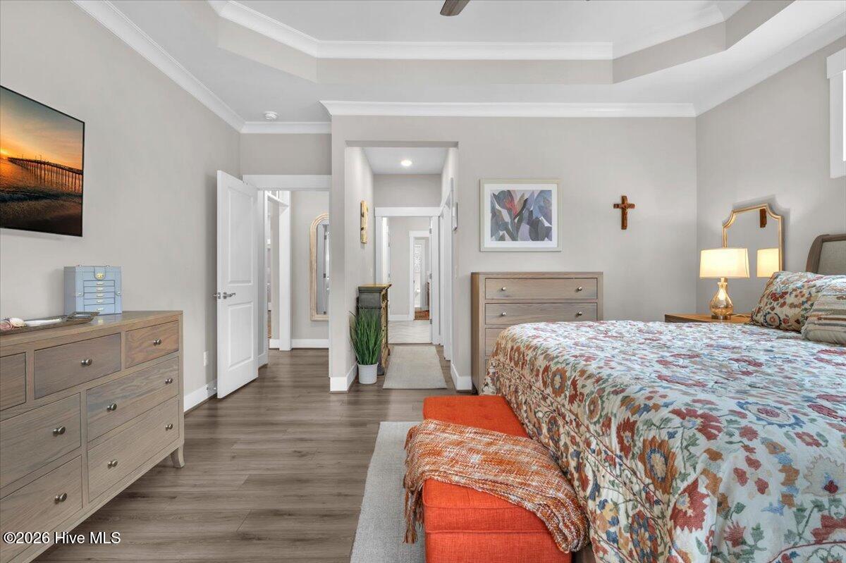 100558709 | Photo 44