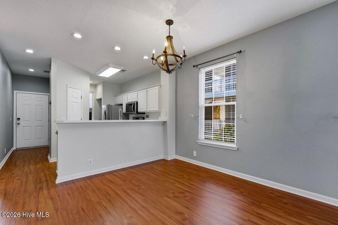 100528318 | Photo 13