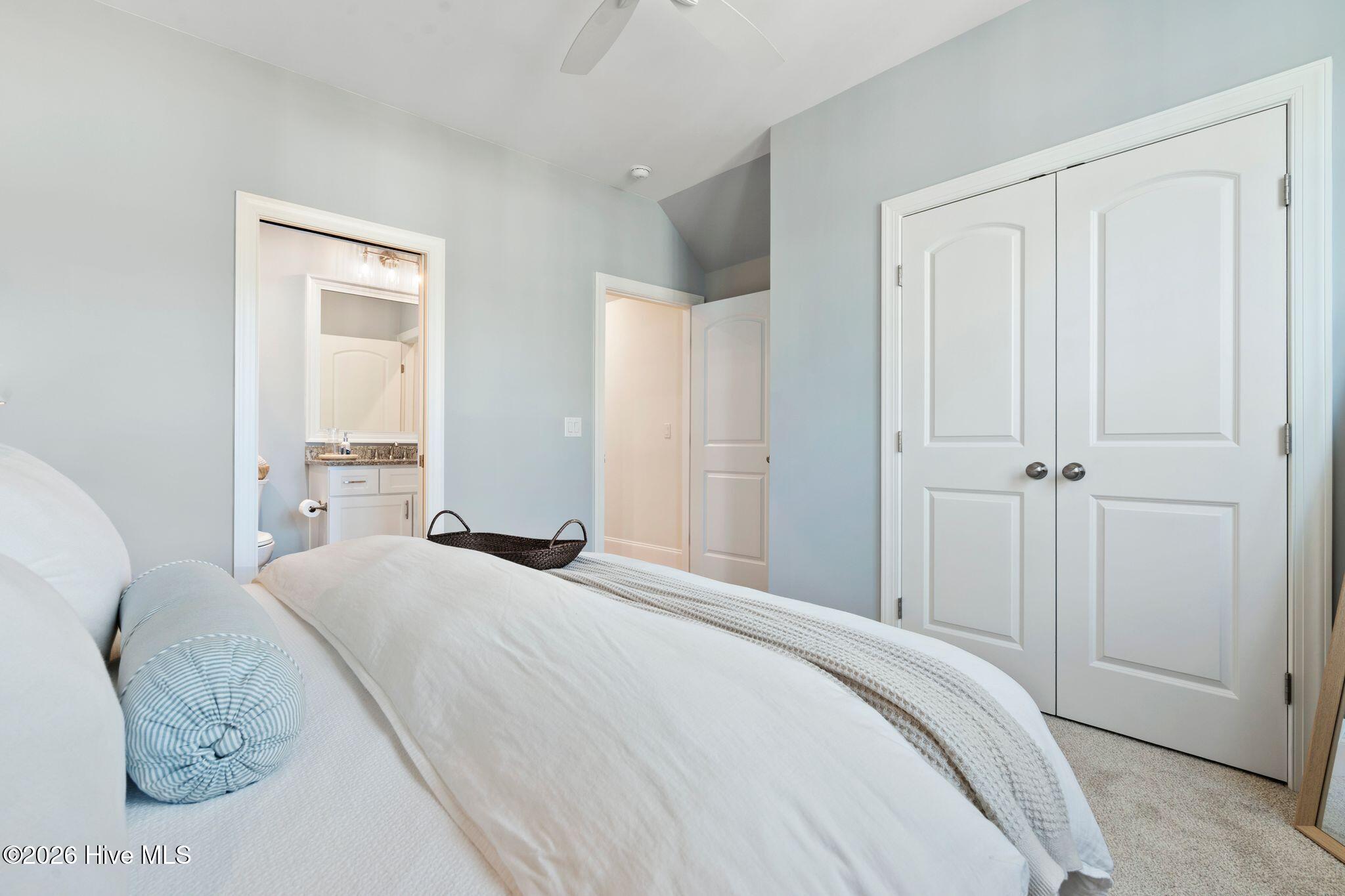 100551668 | Photo 63