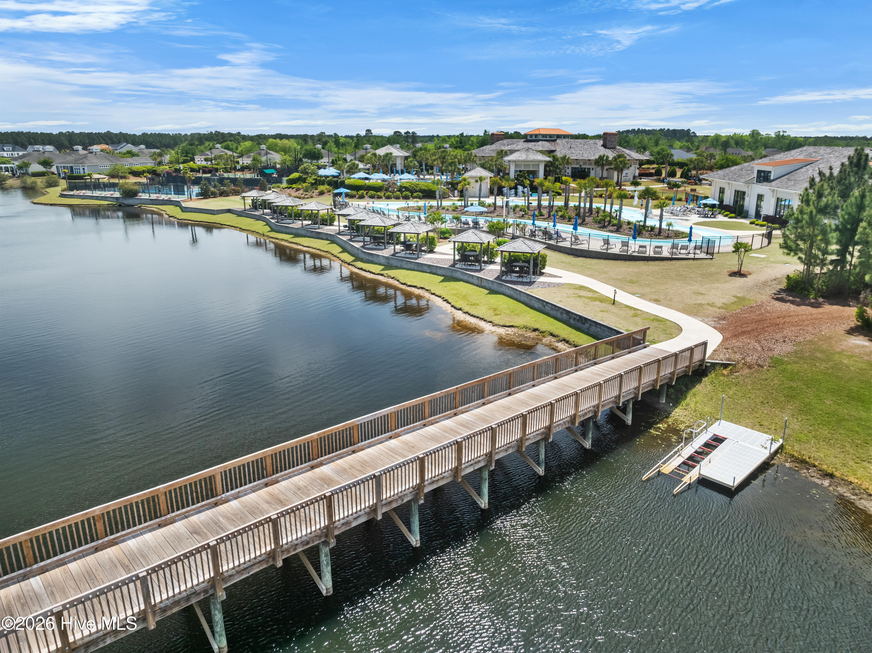 100520063 | Photo 65