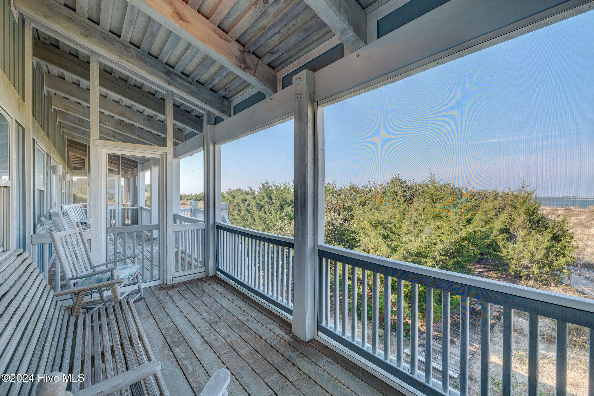 100526759 | Photo 50