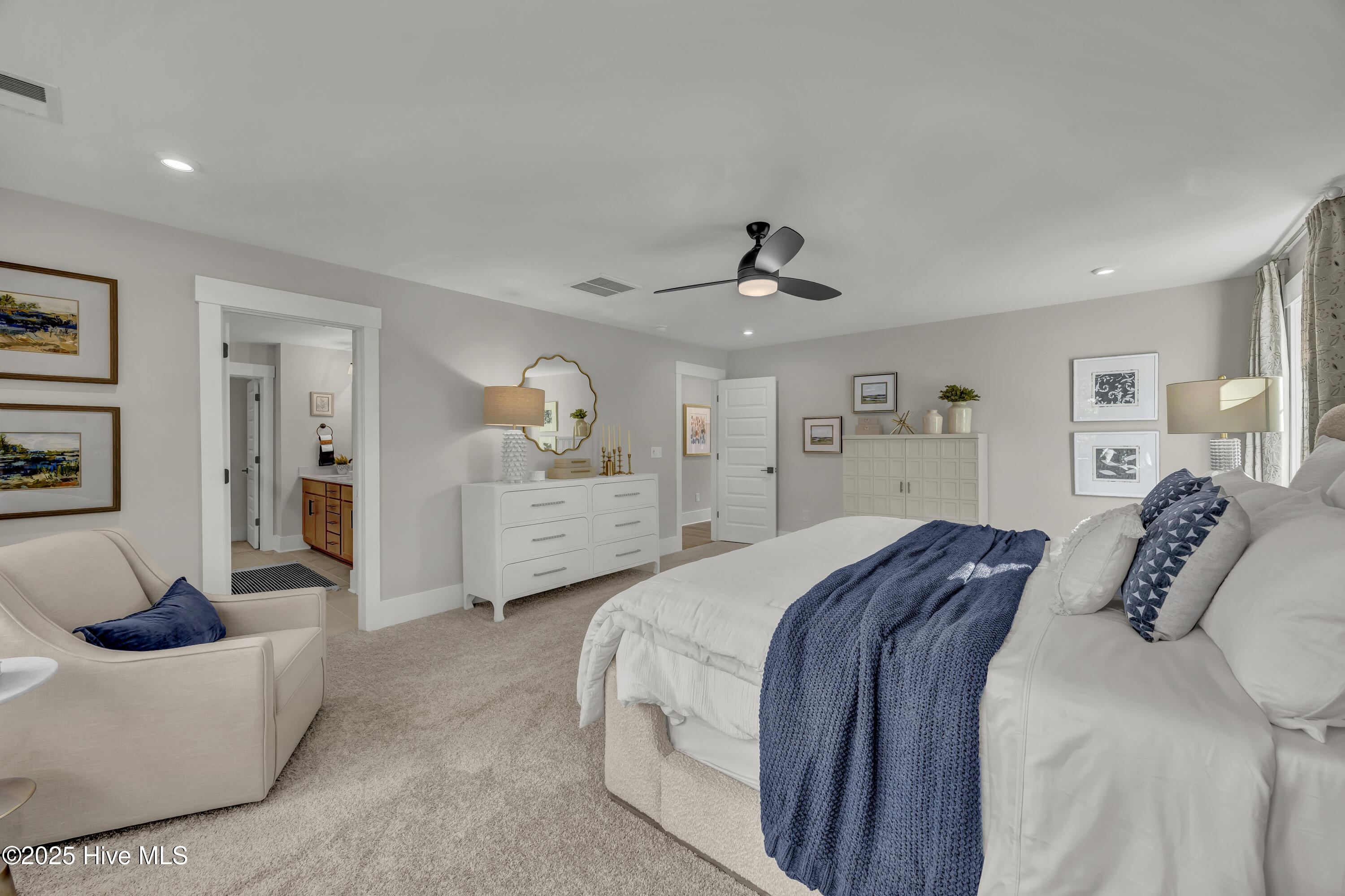 100539486 | Photo 21