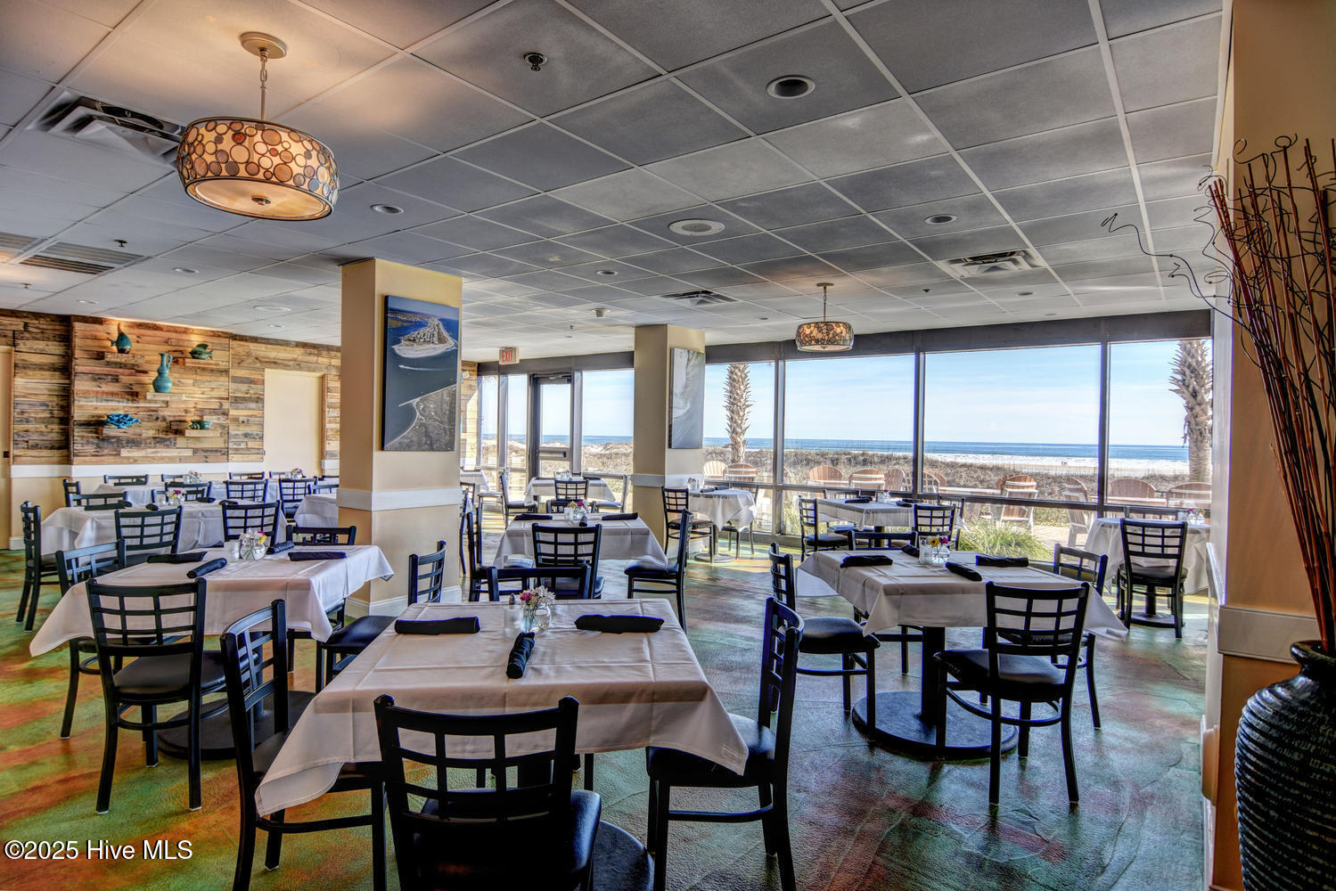 100529959 | Photo 22