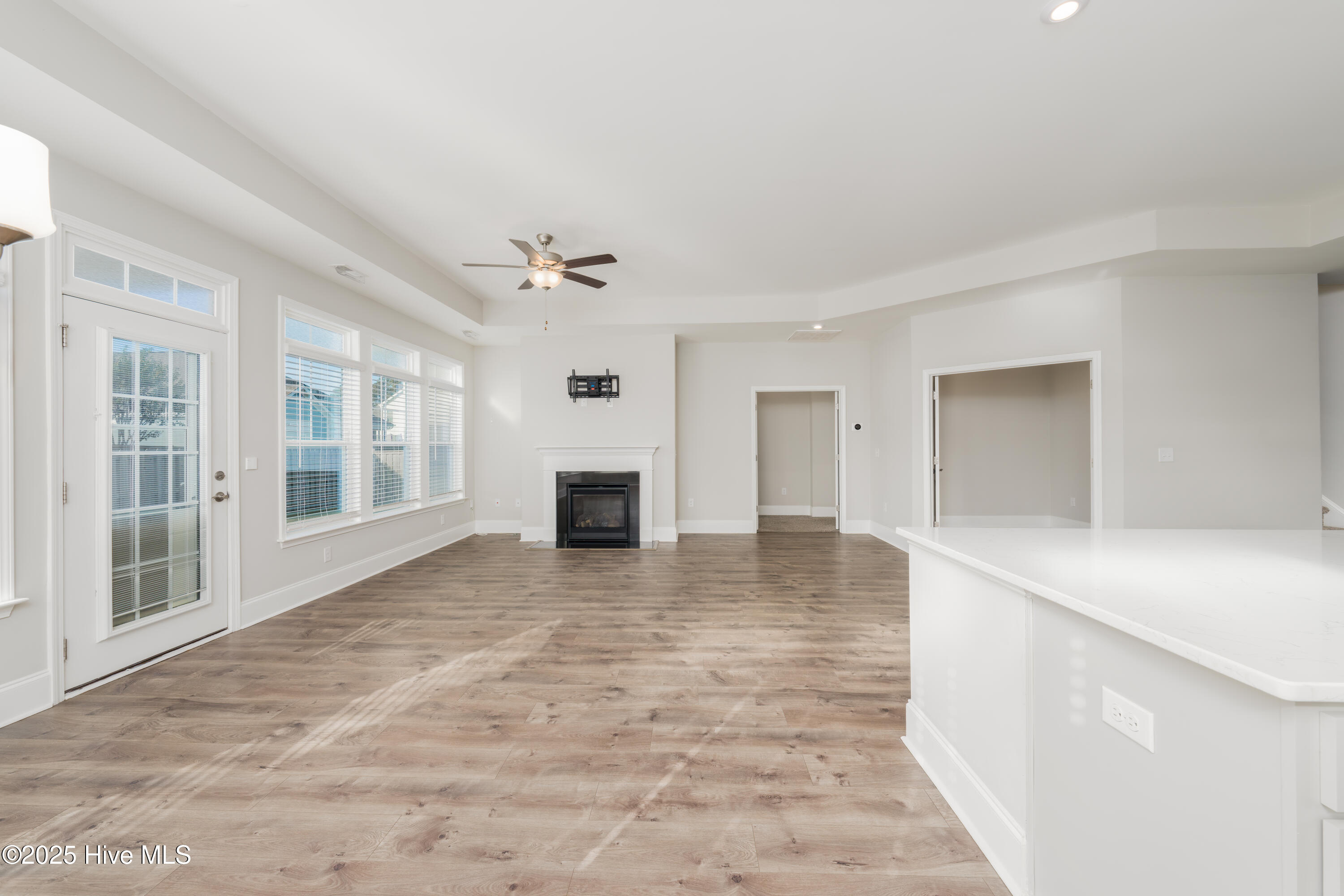 100536506 | Photo 16