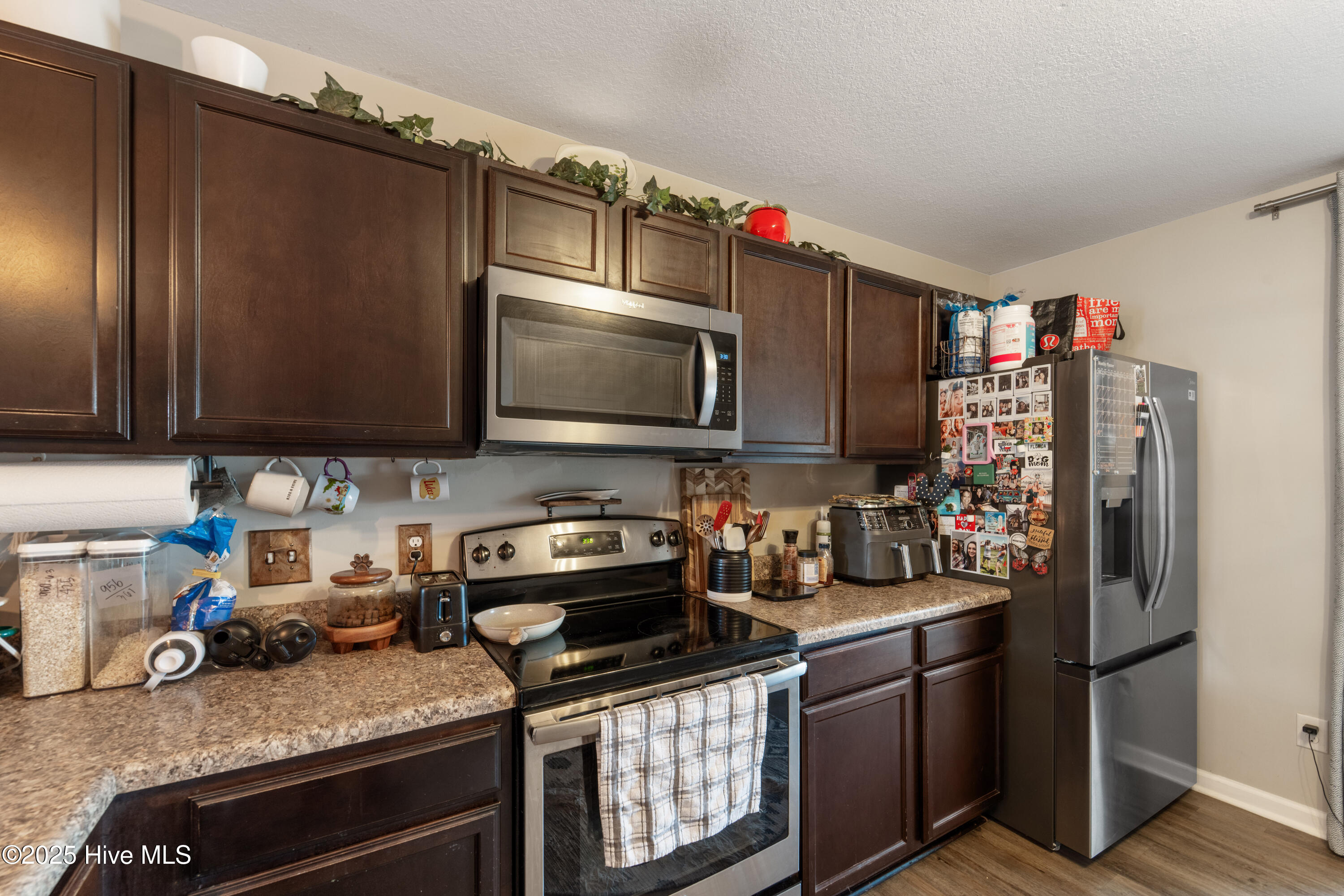 100539318 | Photo 33