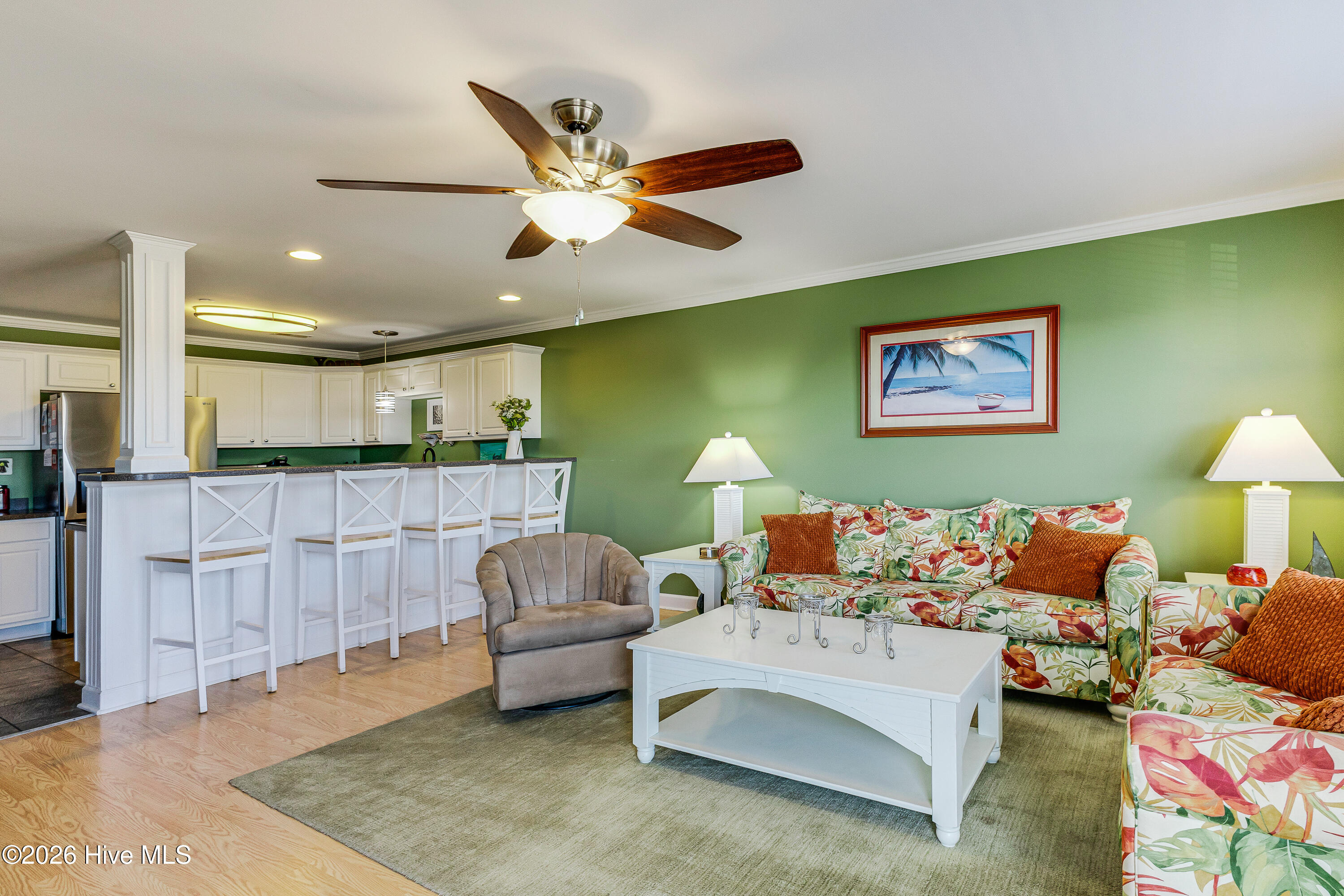 100548192 | Photo 18