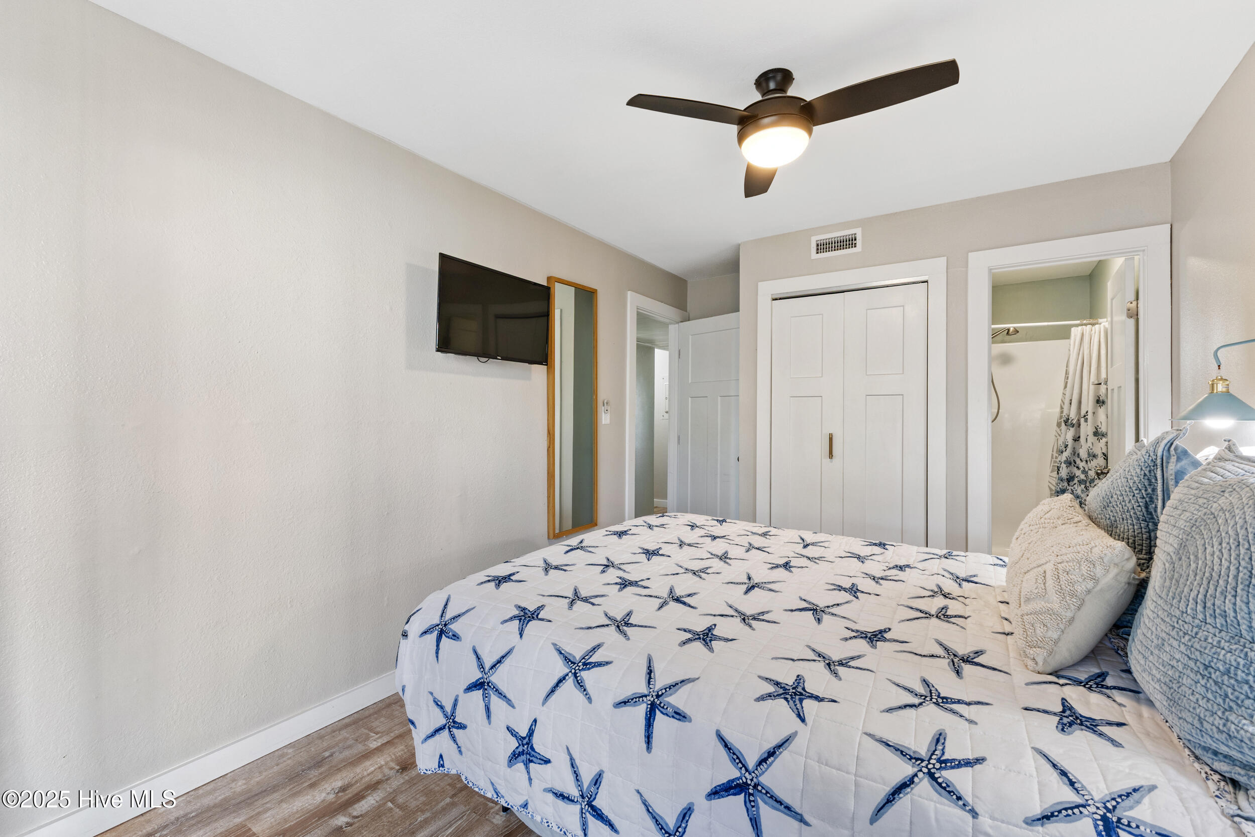 100532541 | Photo 28