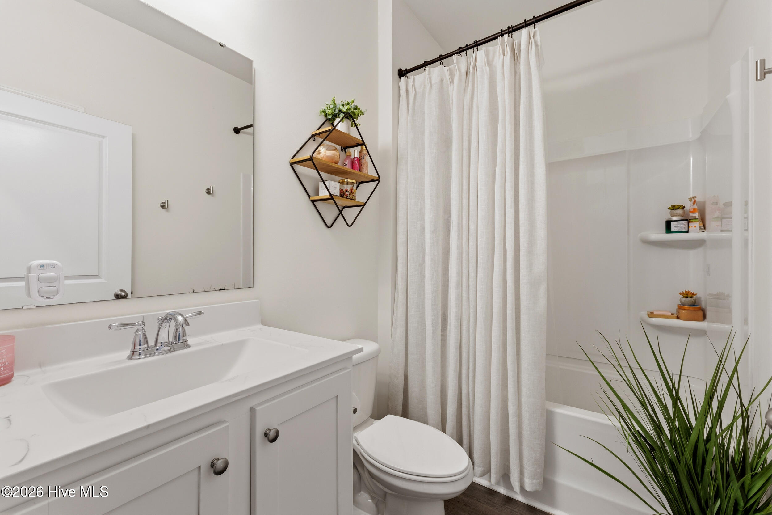 100555223 | Photo 24