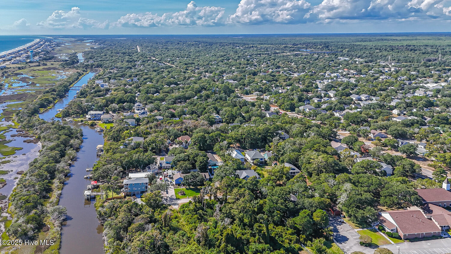 100532611 | Photo 12