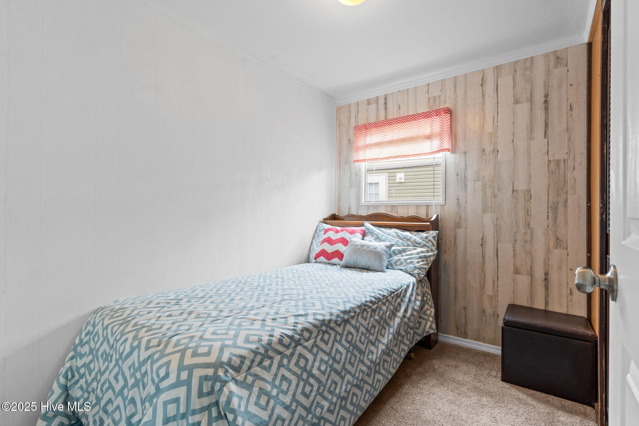 100521854 | Photo 16