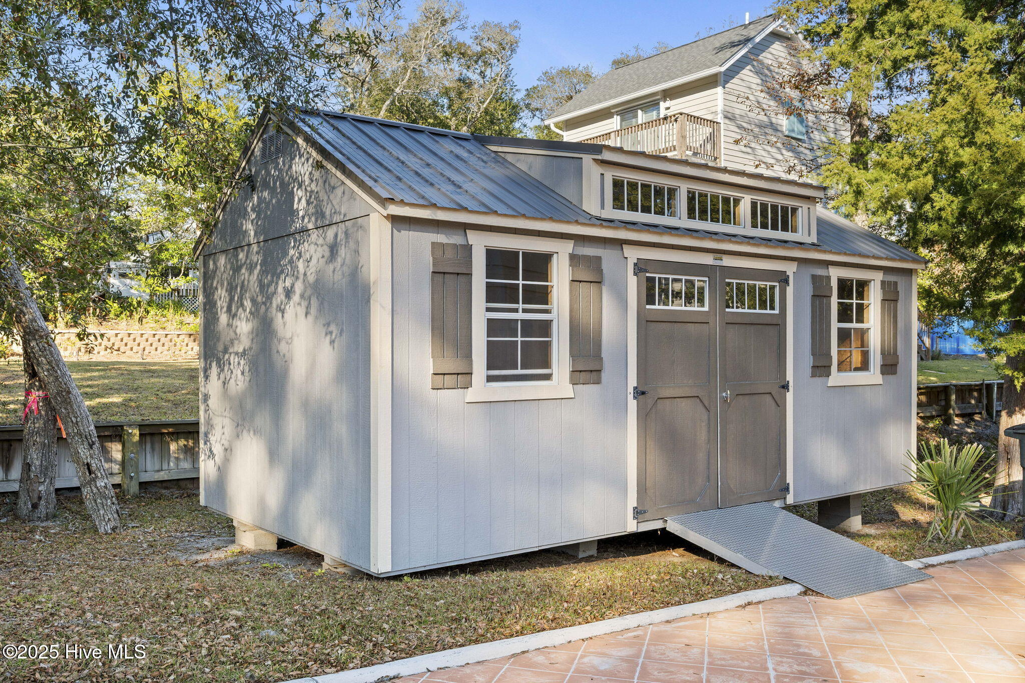 100542454 | Photo 61