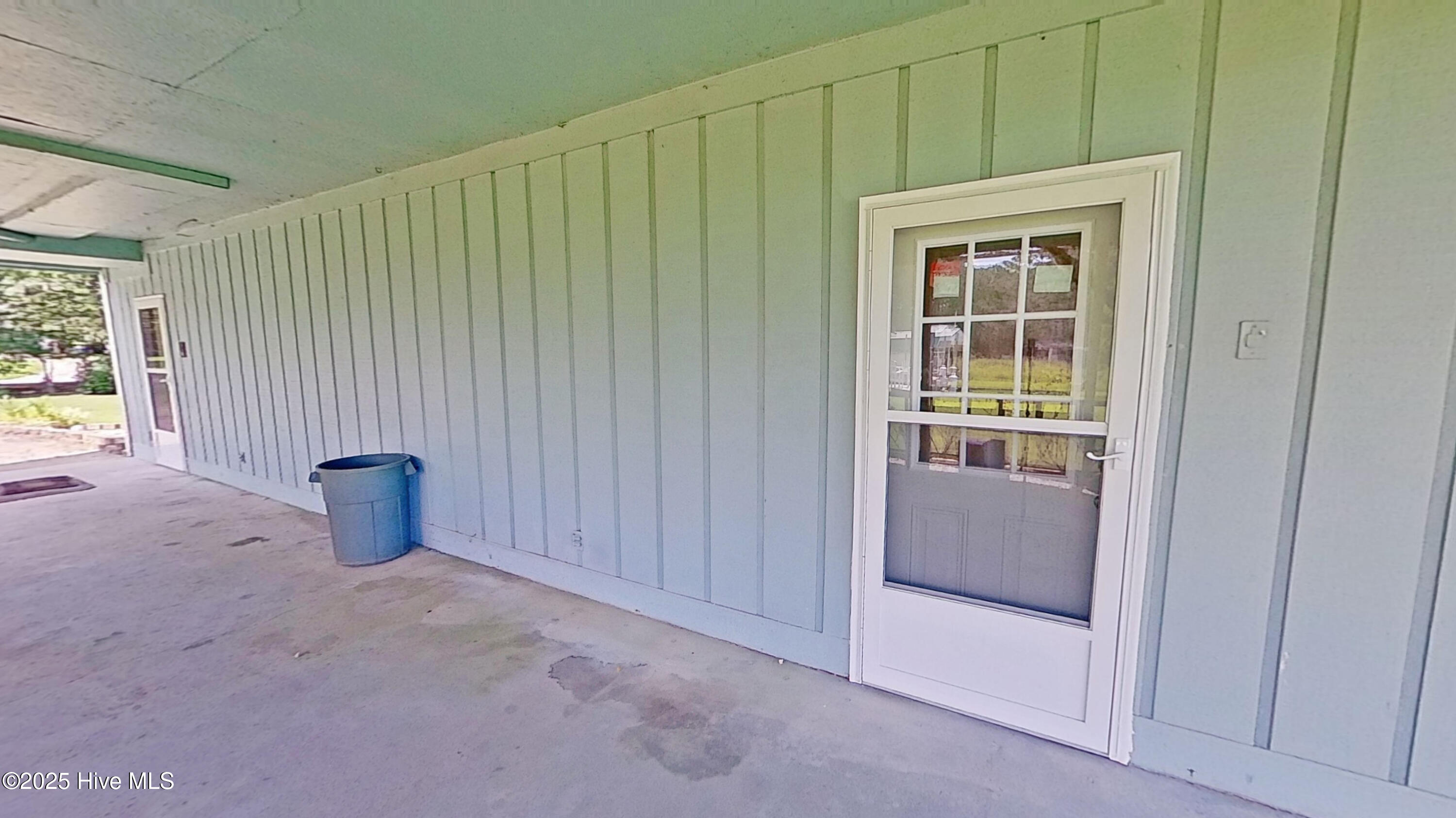 100543059 | Photo 39