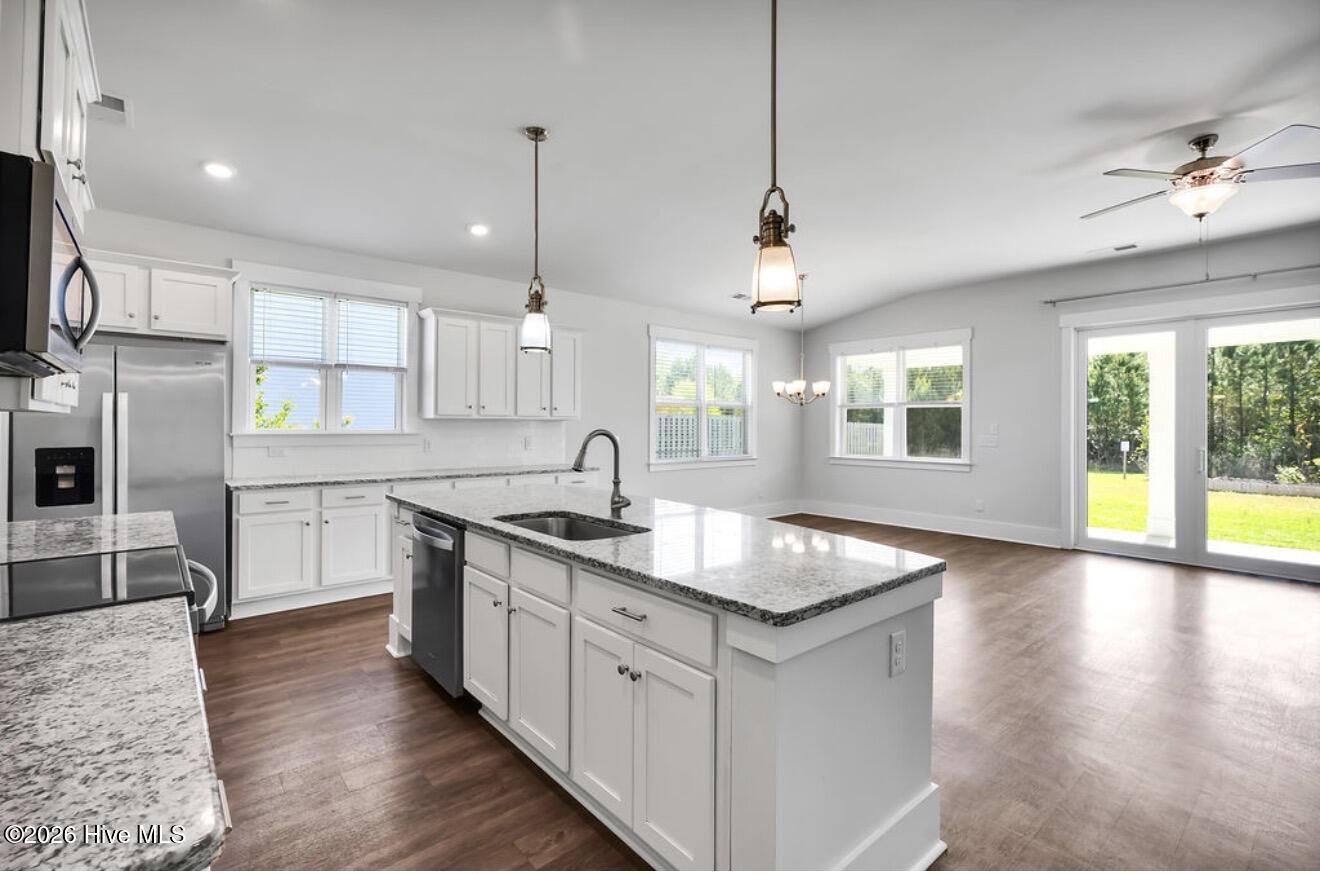 304 Edgewater Way, Surf City, NC, 28445