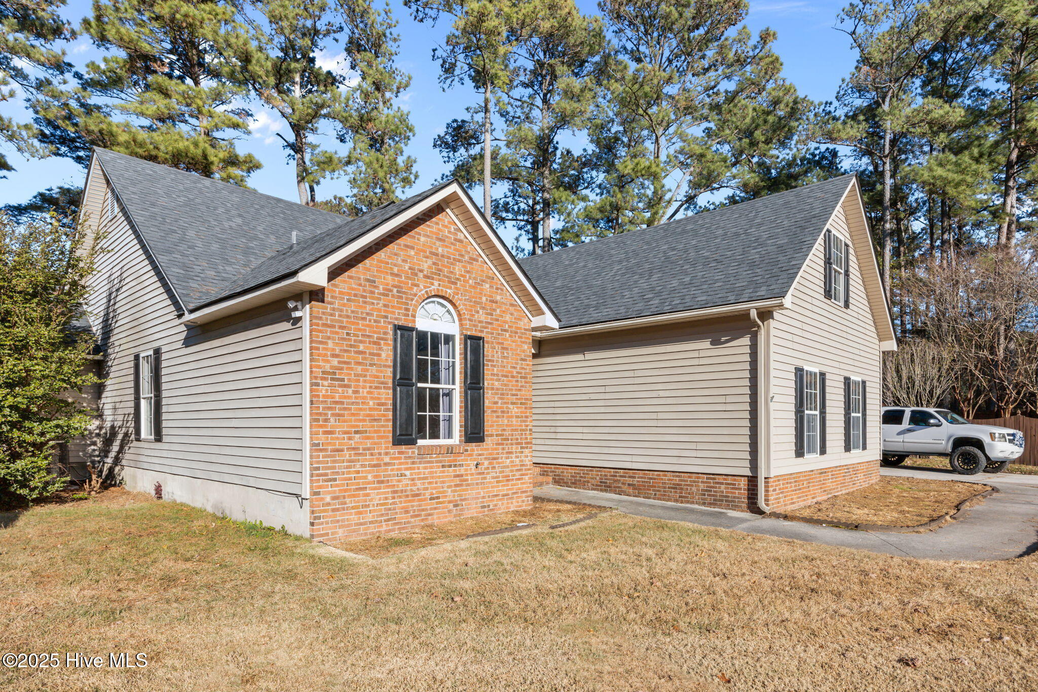 100544873 | Photo 47