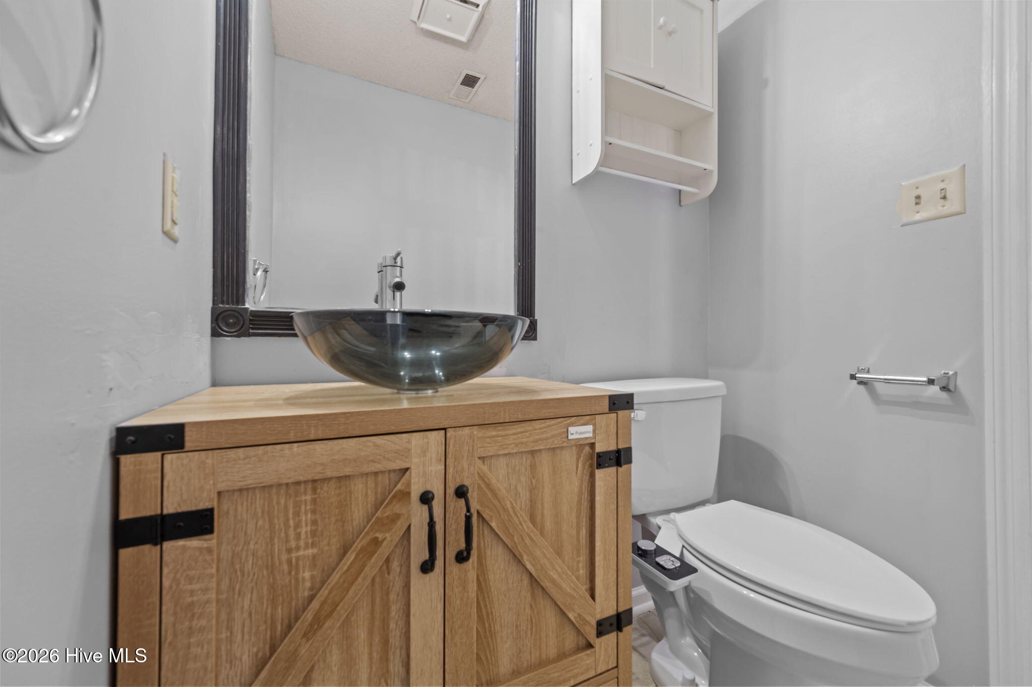 100558398 | Photo 14