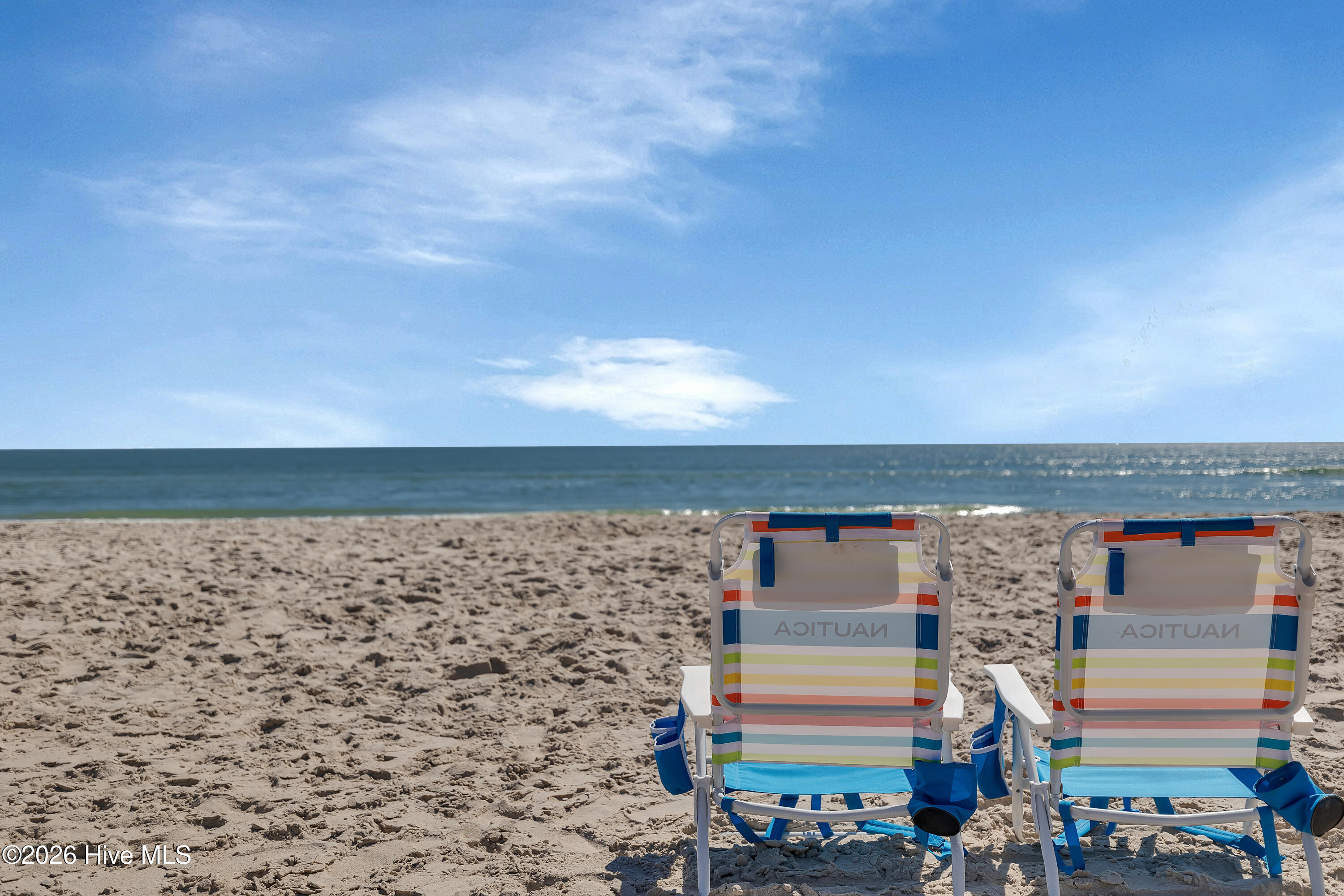 100548009 | Photo 46