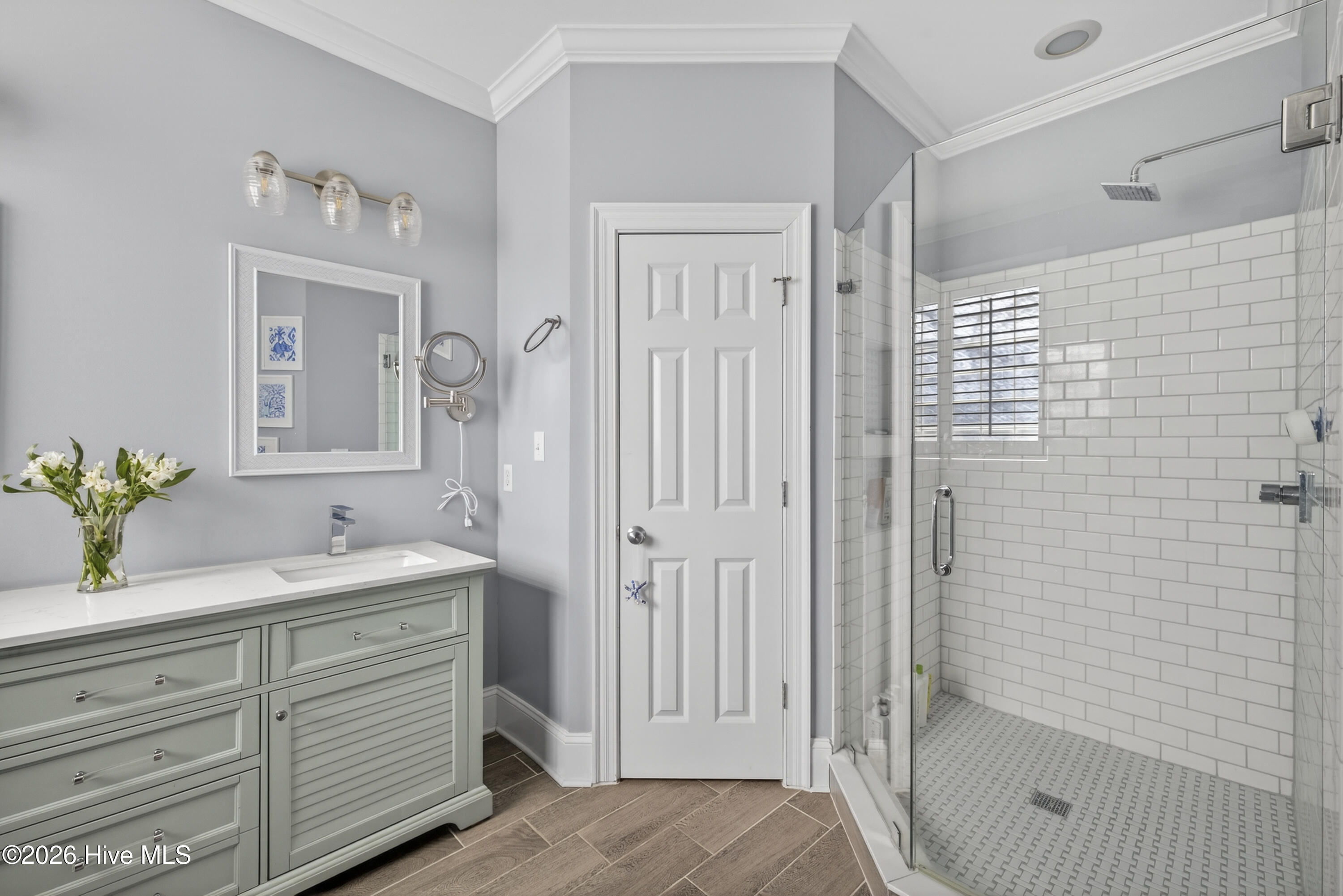 100564705 | Photo 28