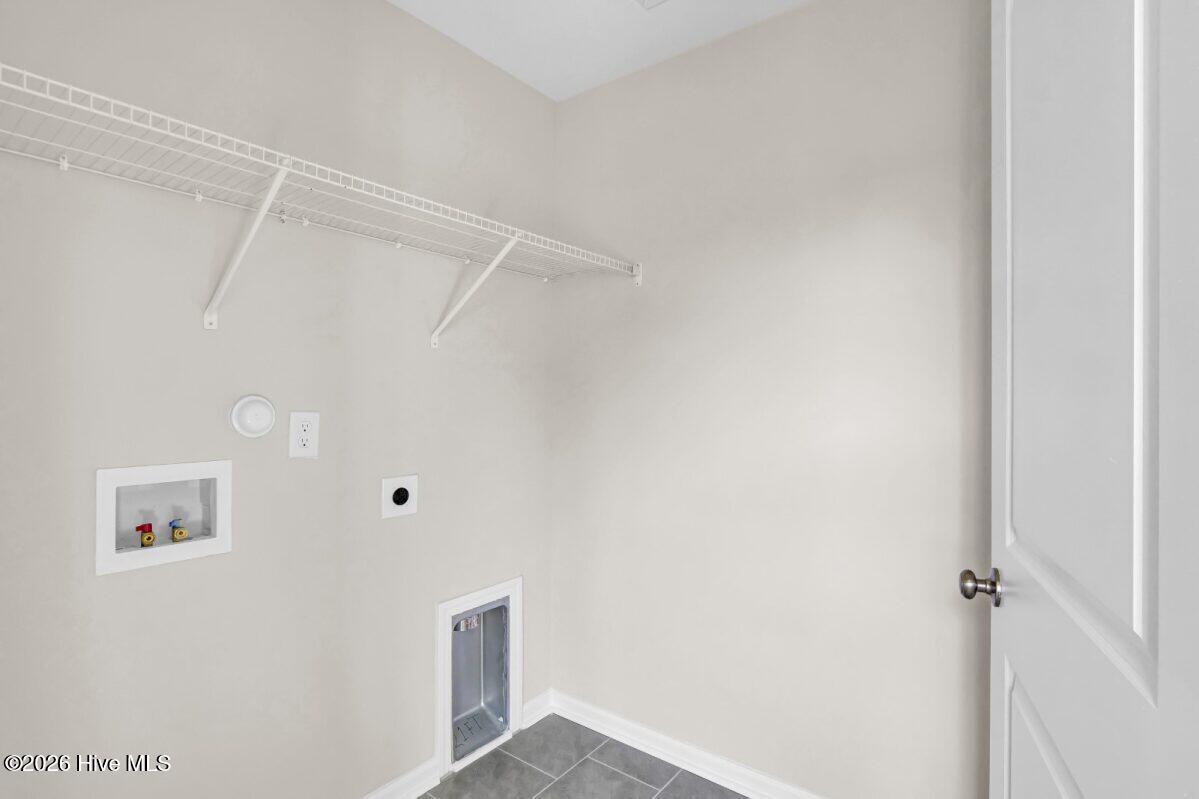 100551772 | Photo 26