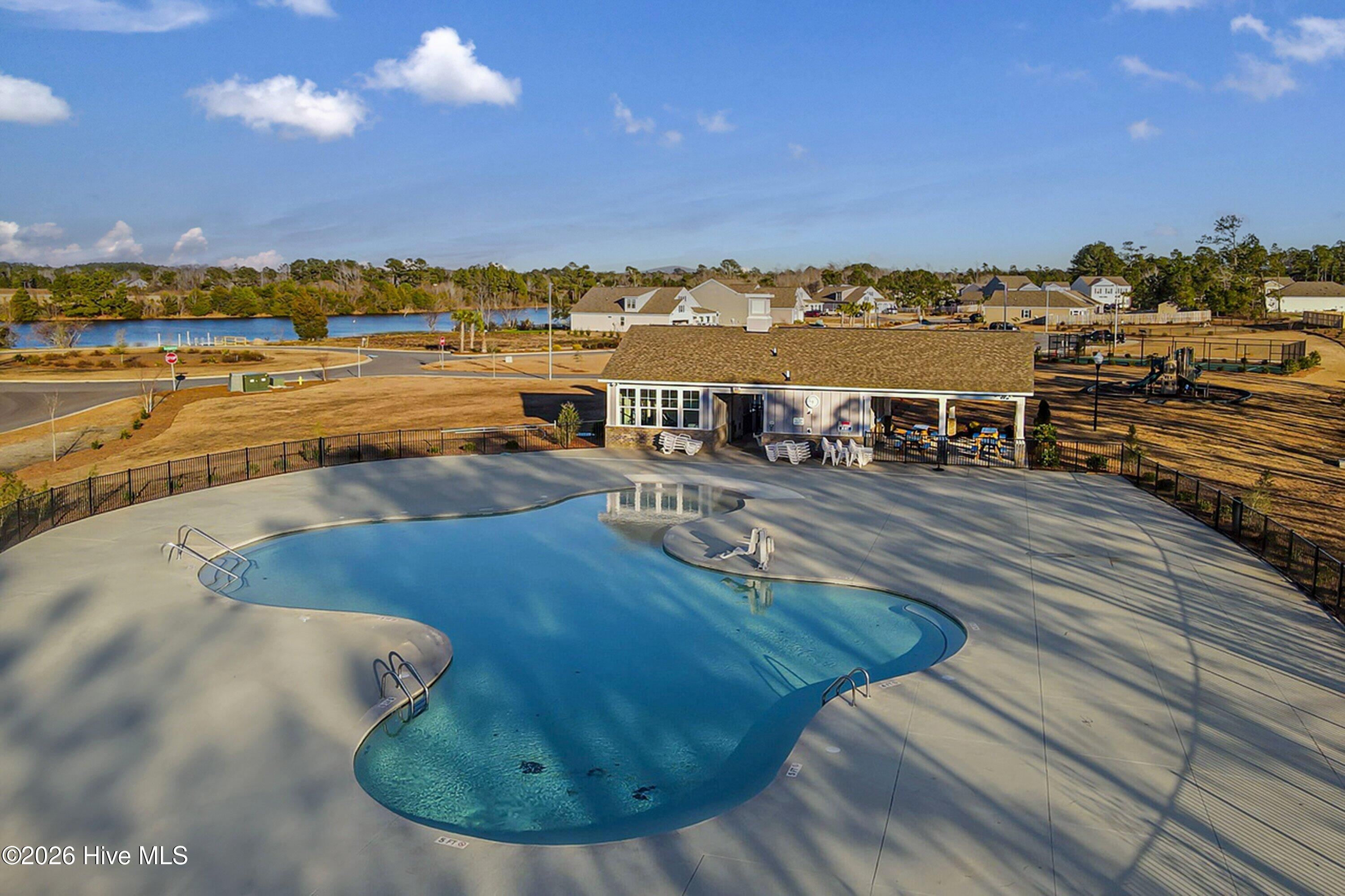 100550888 | Photo 55