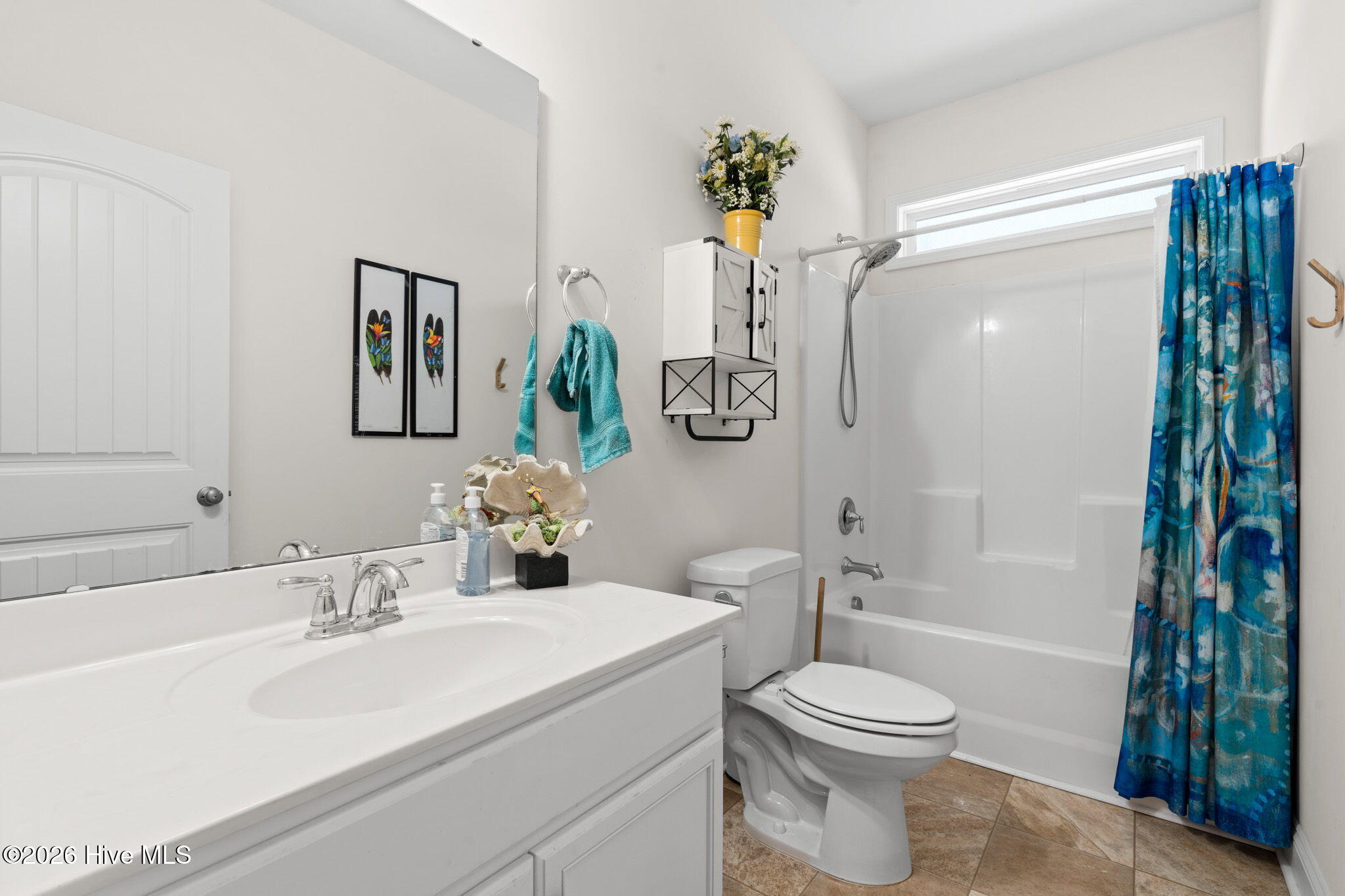 100564340 | Photo 18