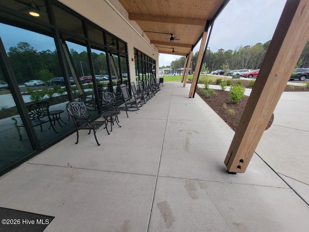 100550389 | Photo 103