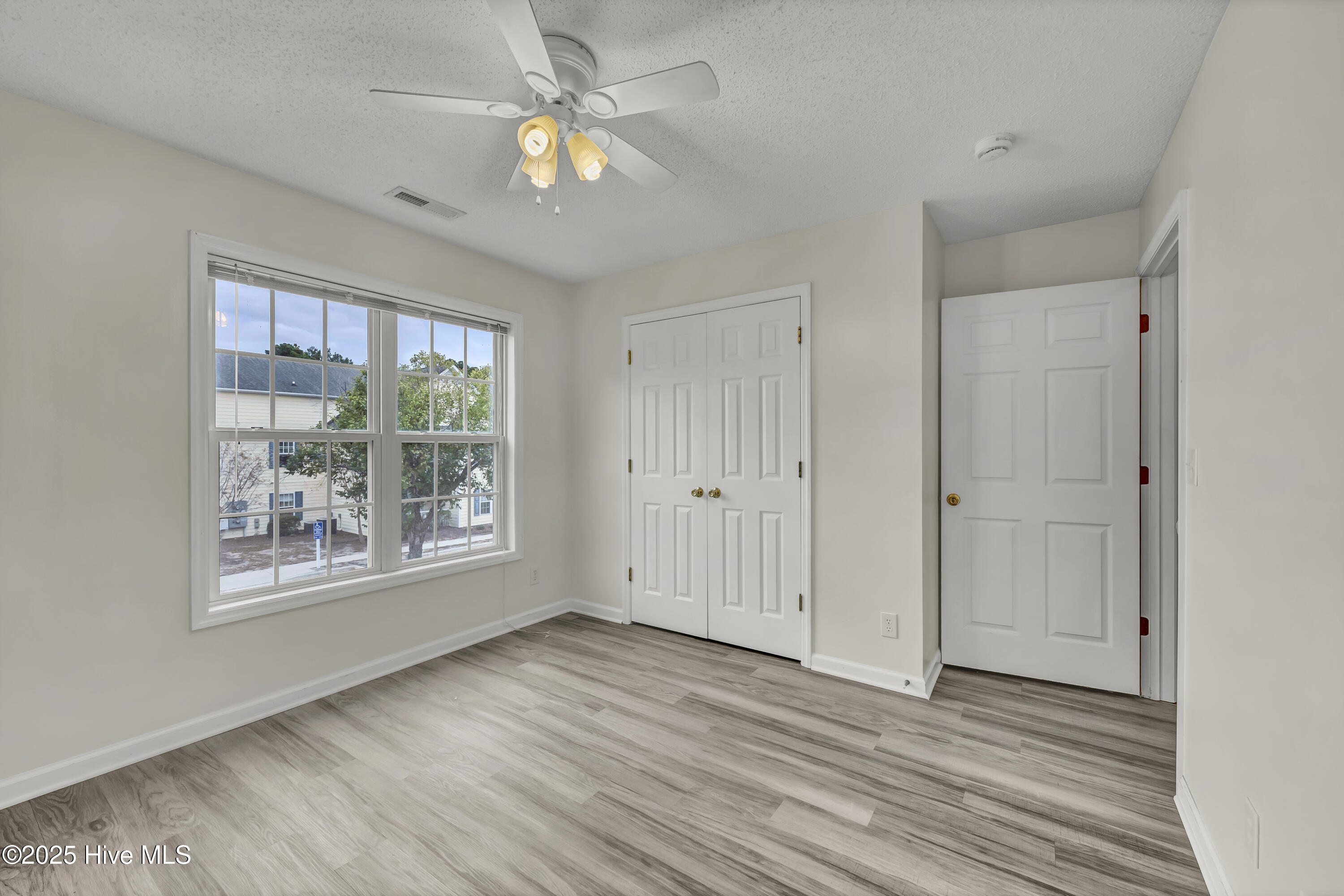 100533943 | Photo 21