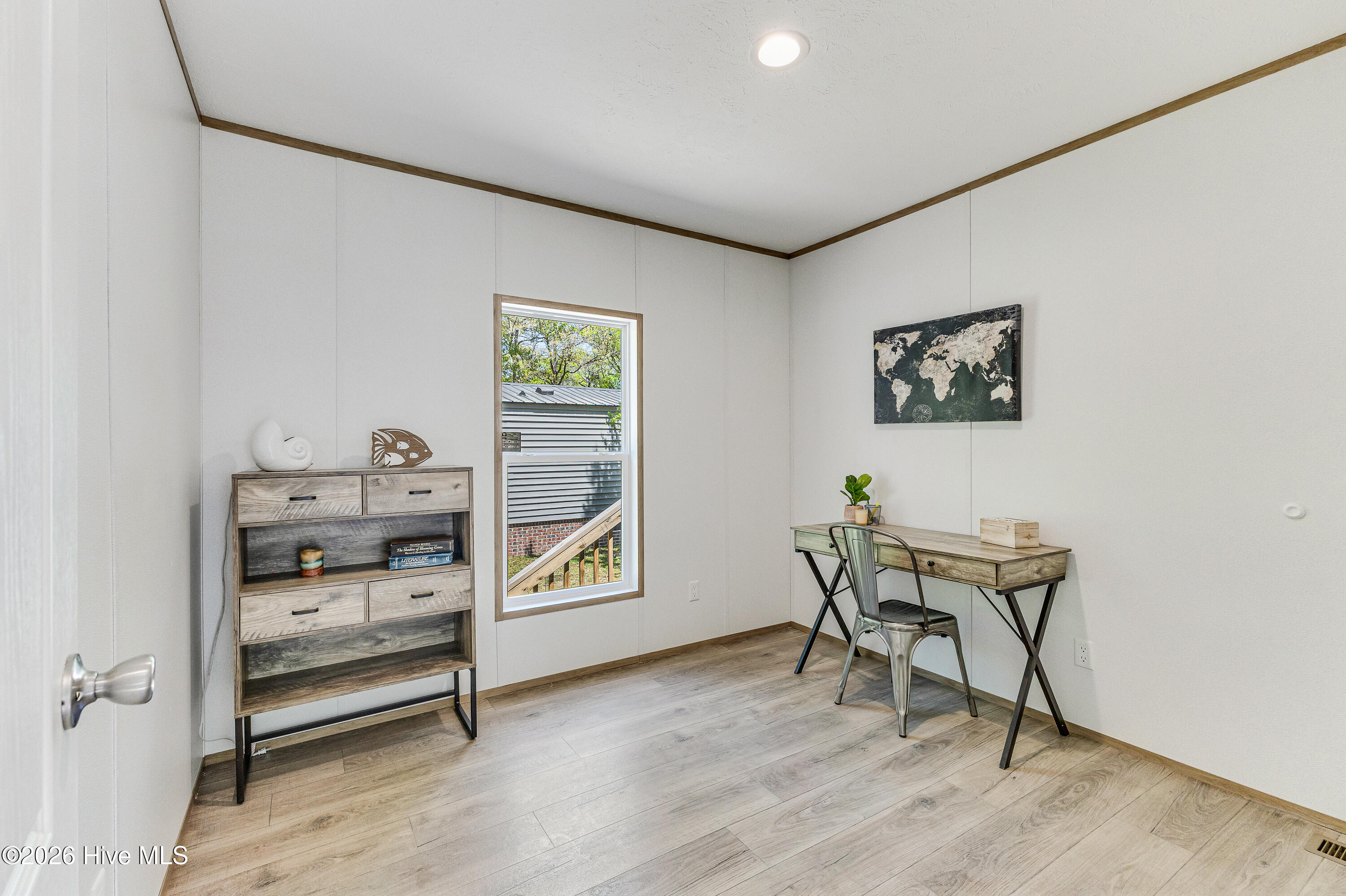 100568347 | Photo 19