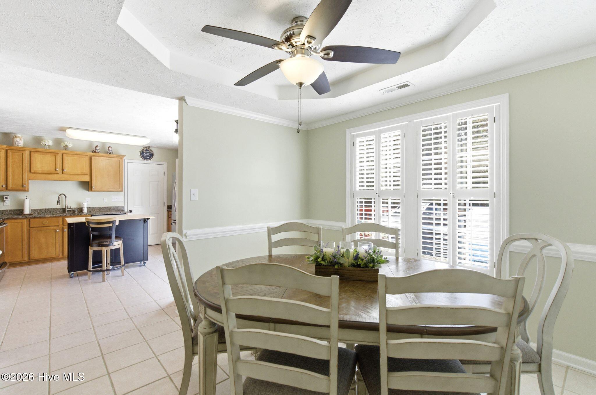 100561408 | Photo 22