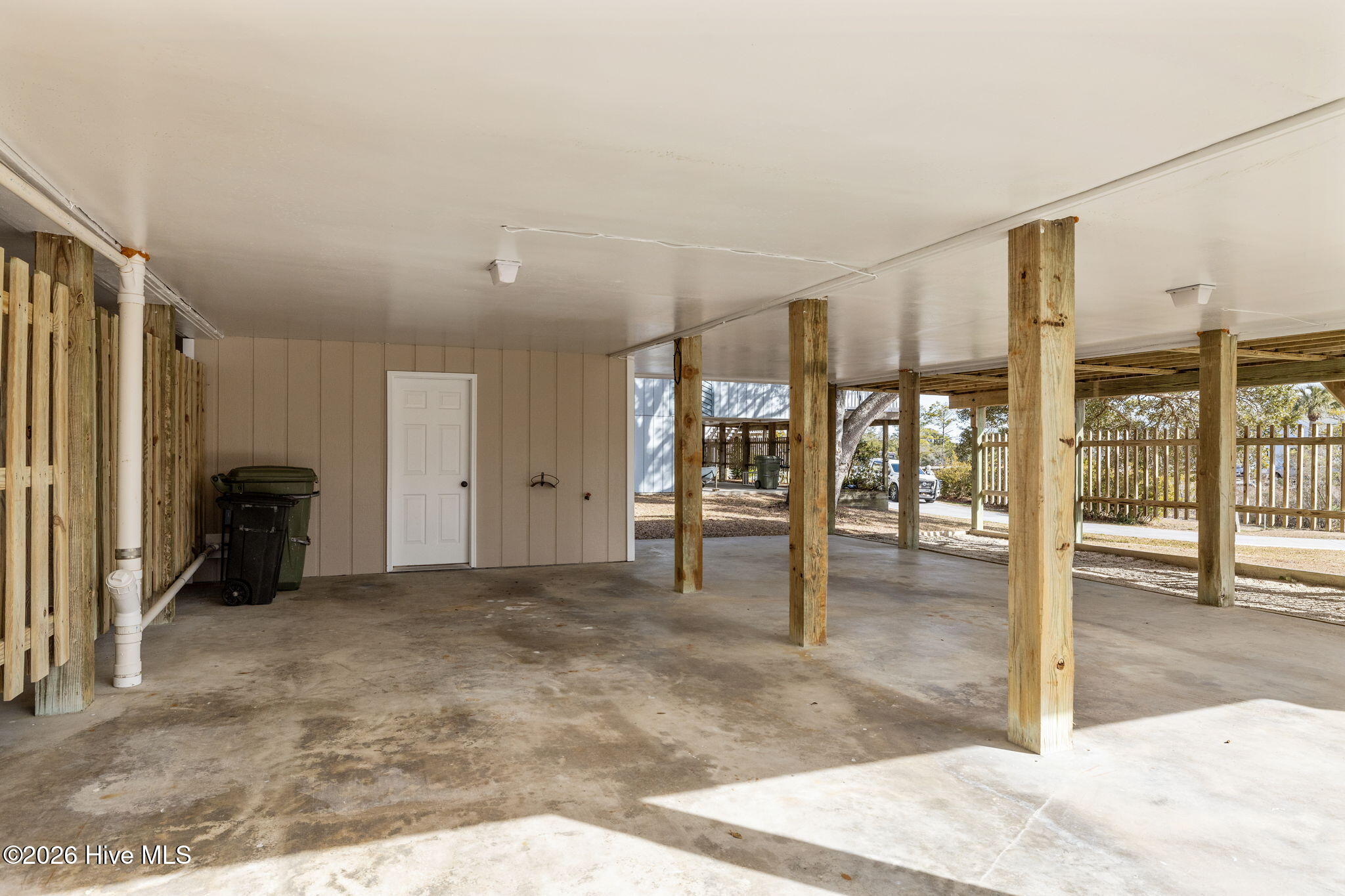 100551291 | Photo 26