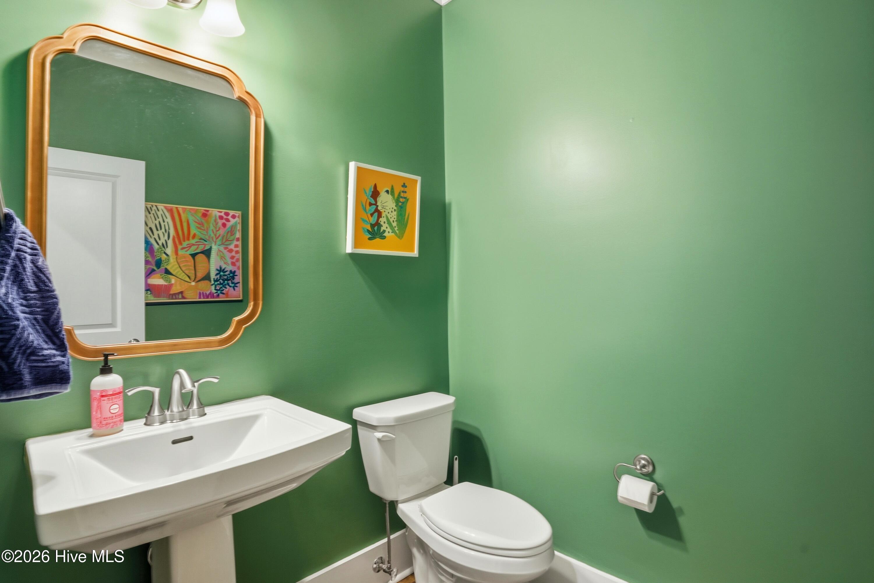 100555182 | Photo 15