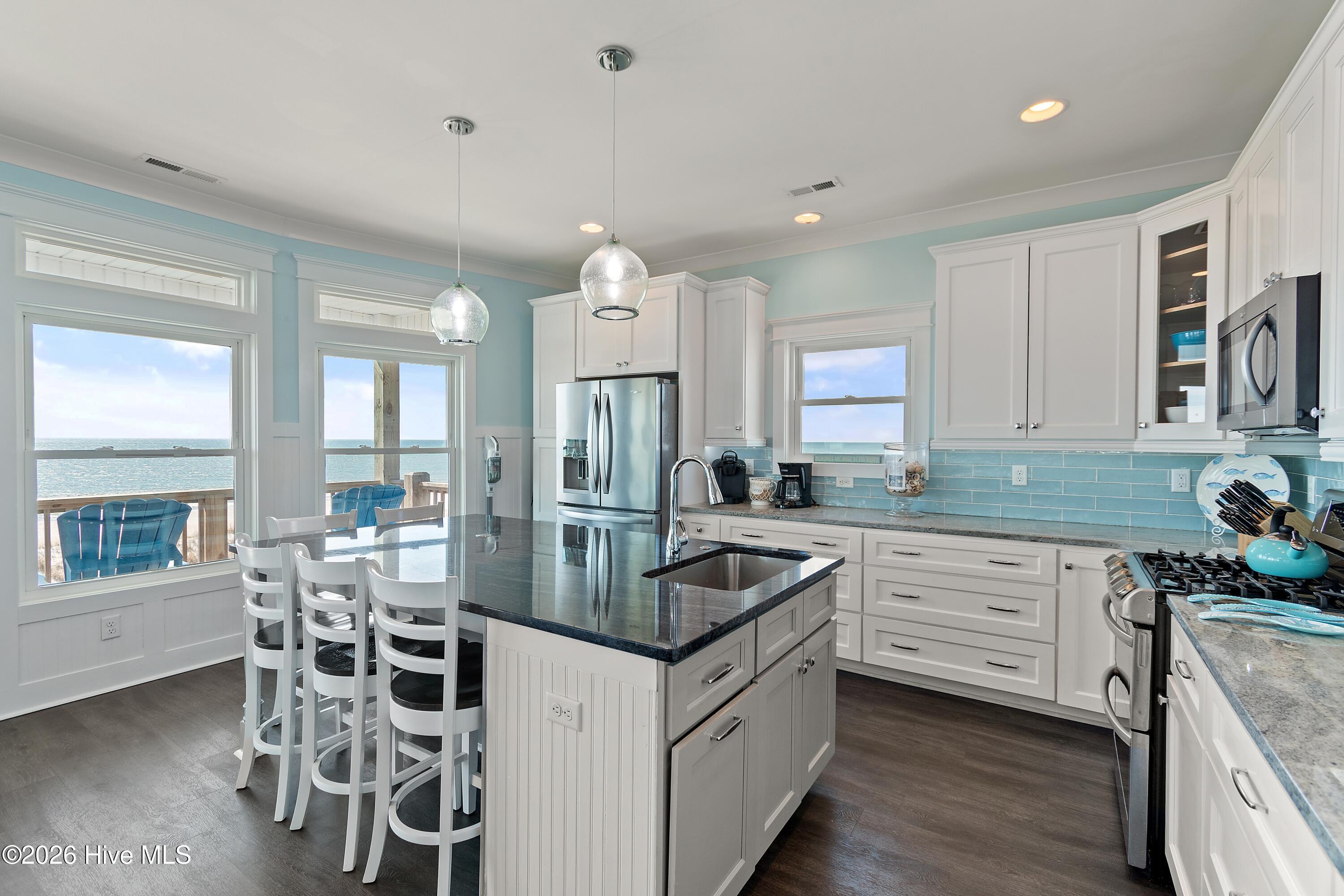 100557175 | Photo 58