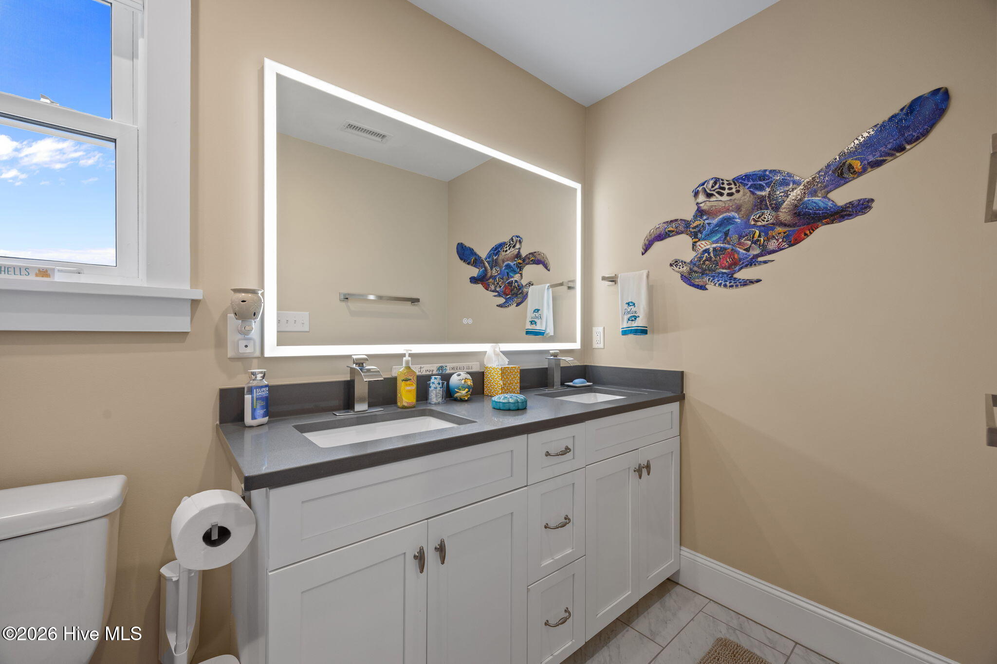 100567463 | Photo 44