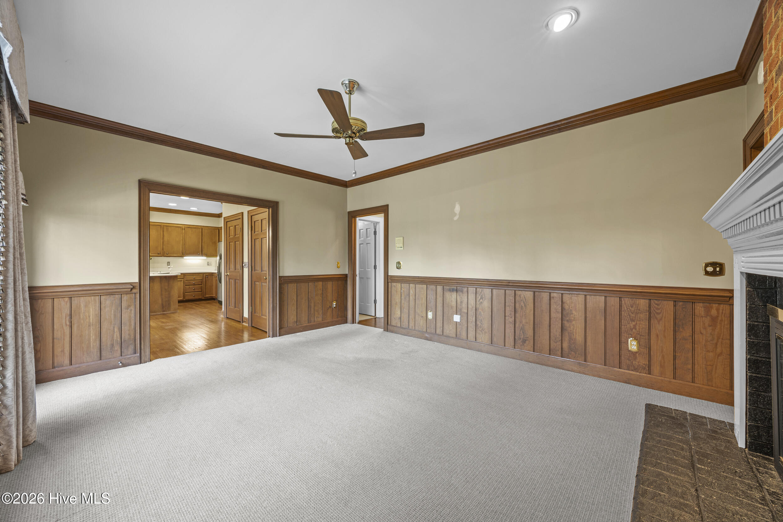 100560704 | Photo 18