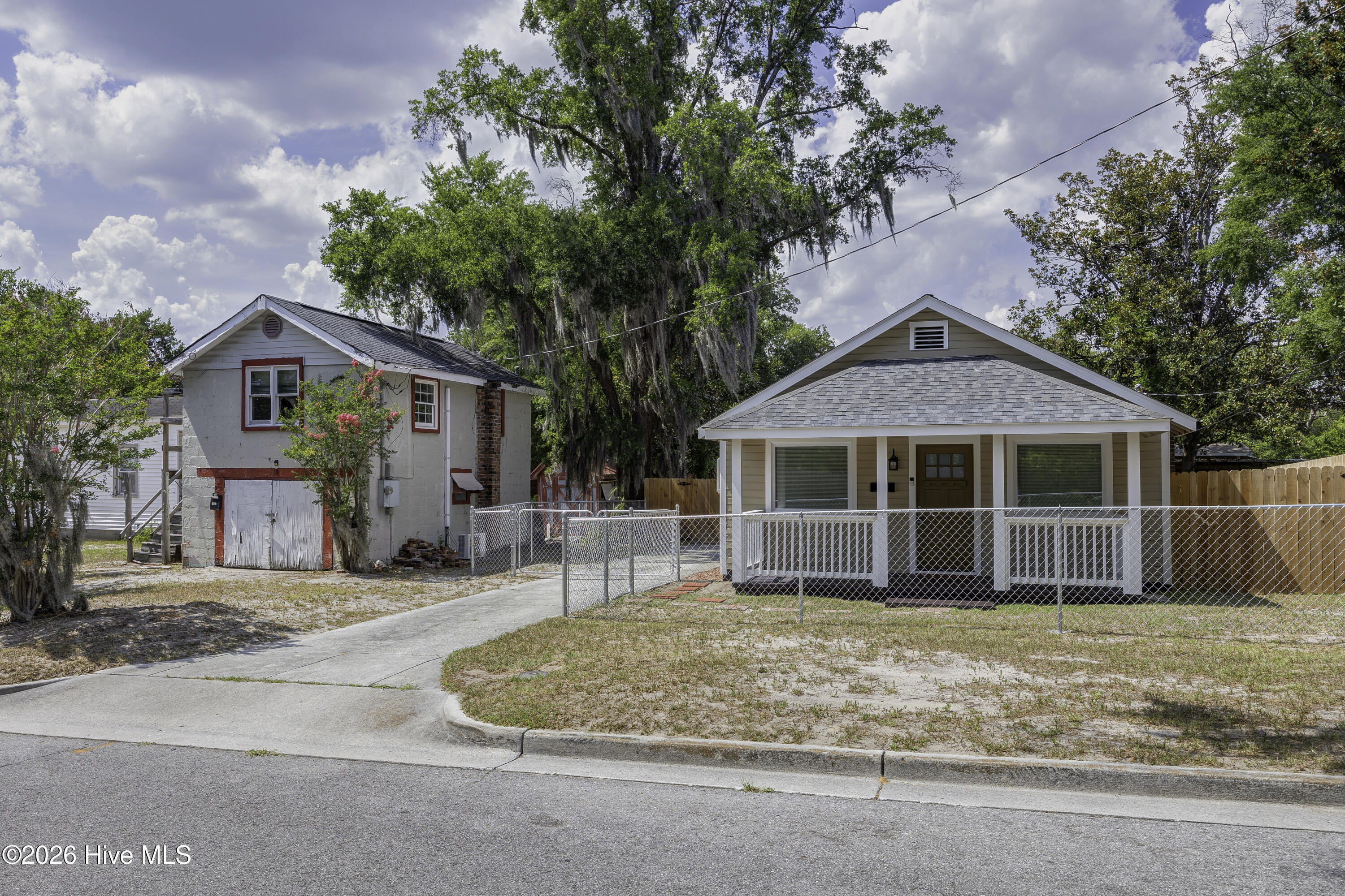 Exterior photo of 511 Marstellar Street, Wilmington, NC 28401. MLS: 100586361