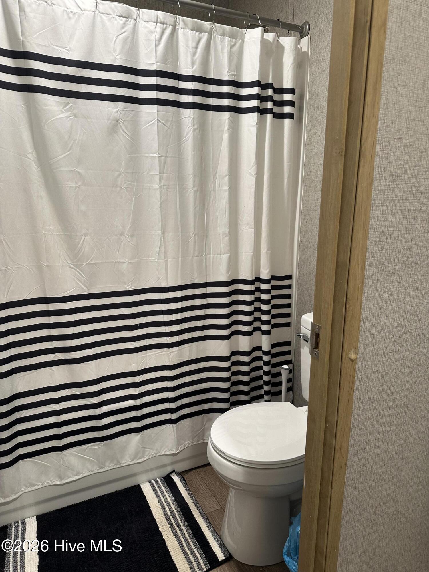 100548571 | Photo 34