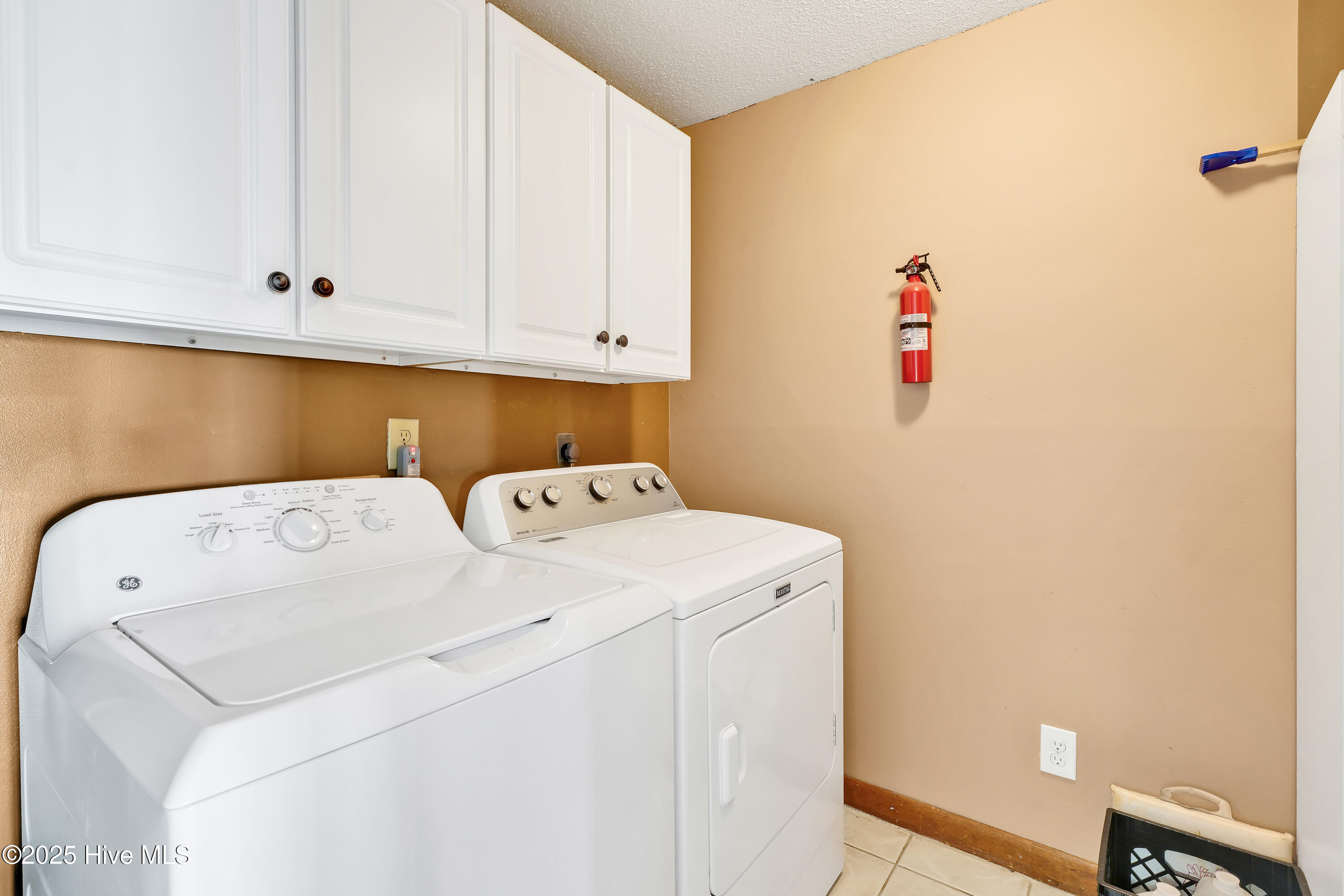 100506077 | Photo 23