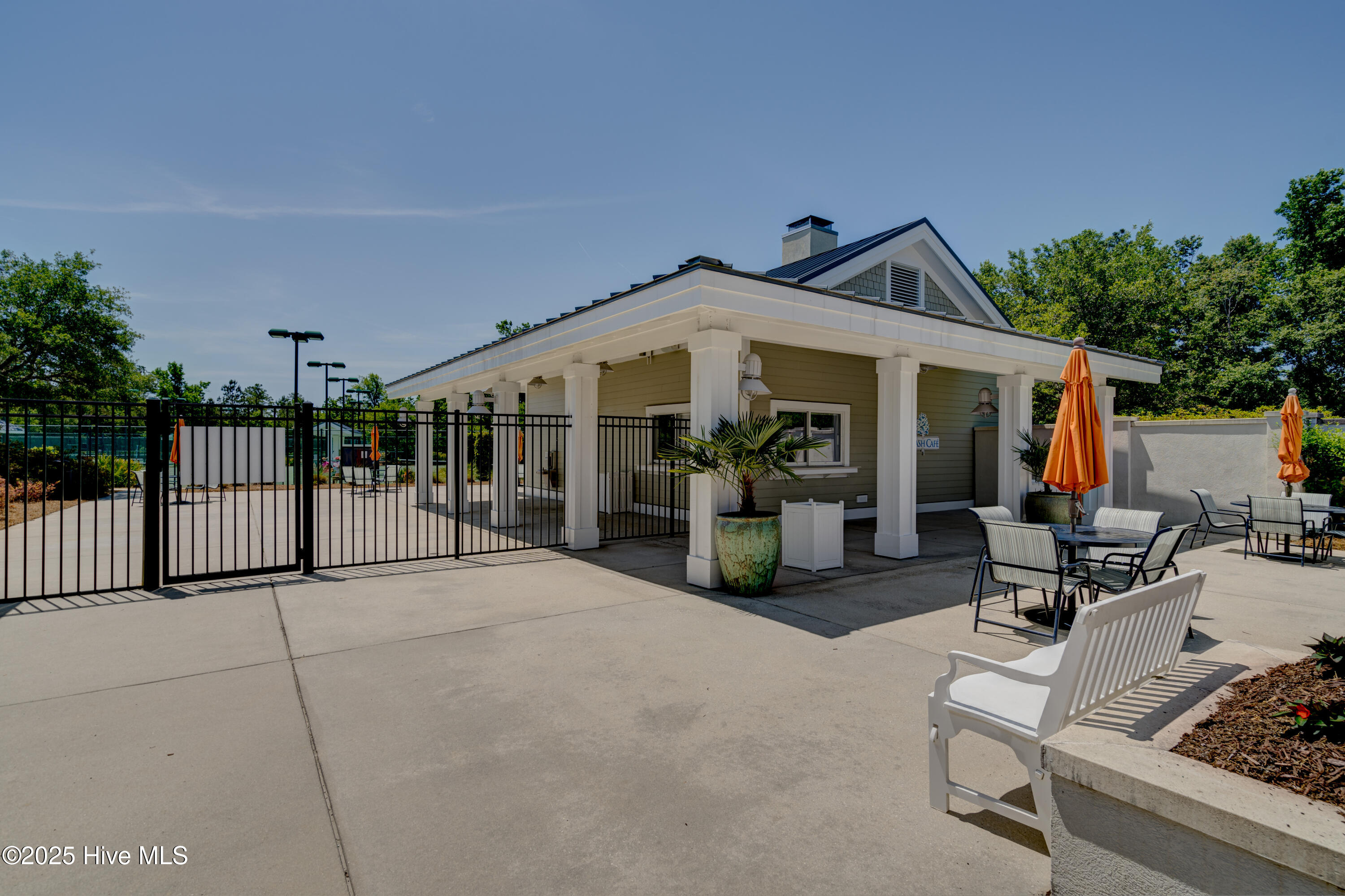 100547164 | Photo 73