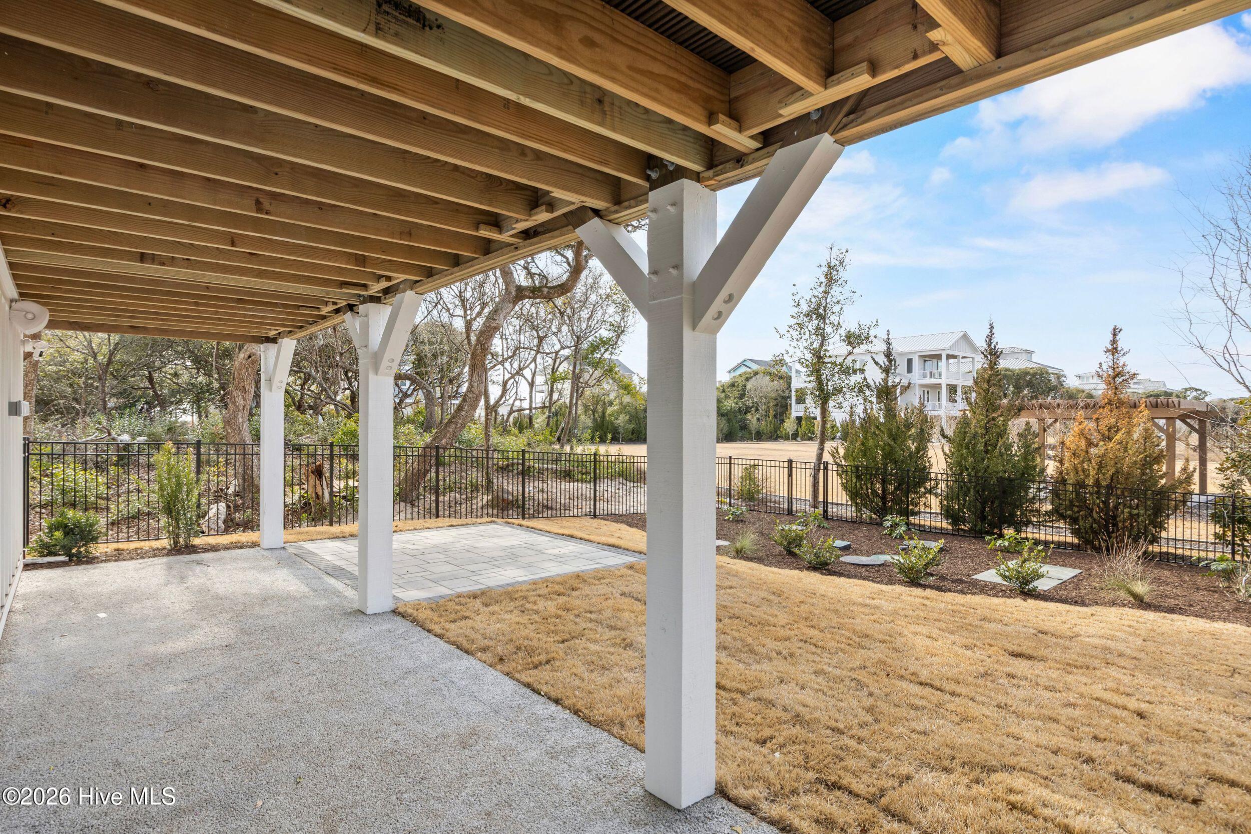 100543064 | Photo 67