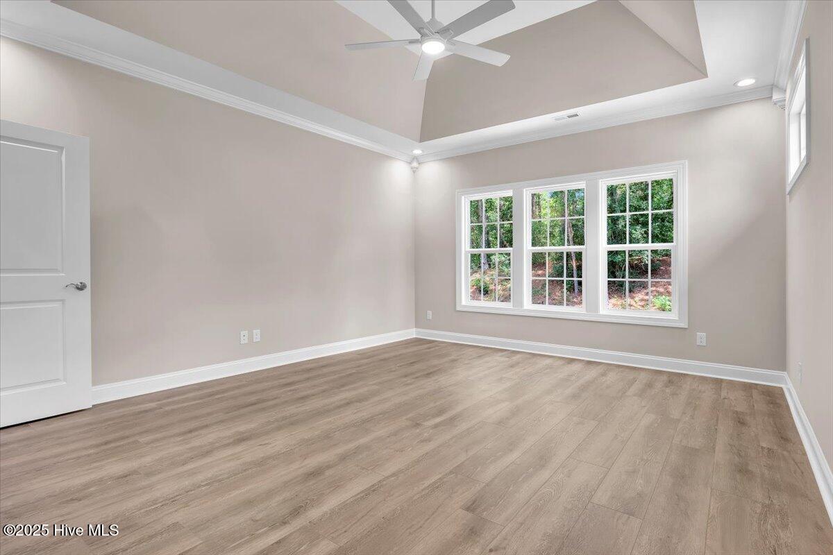 100522992 | Photo 19