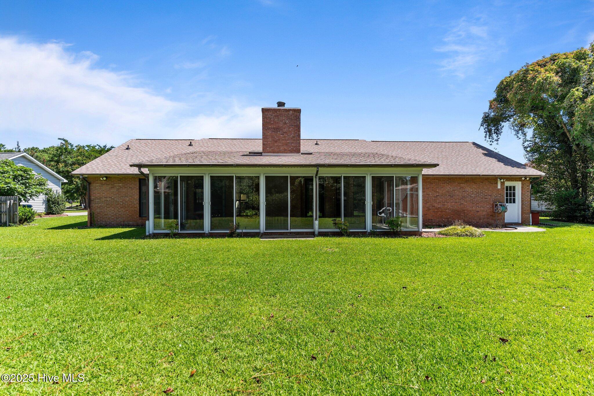 100514247 | Photo 35