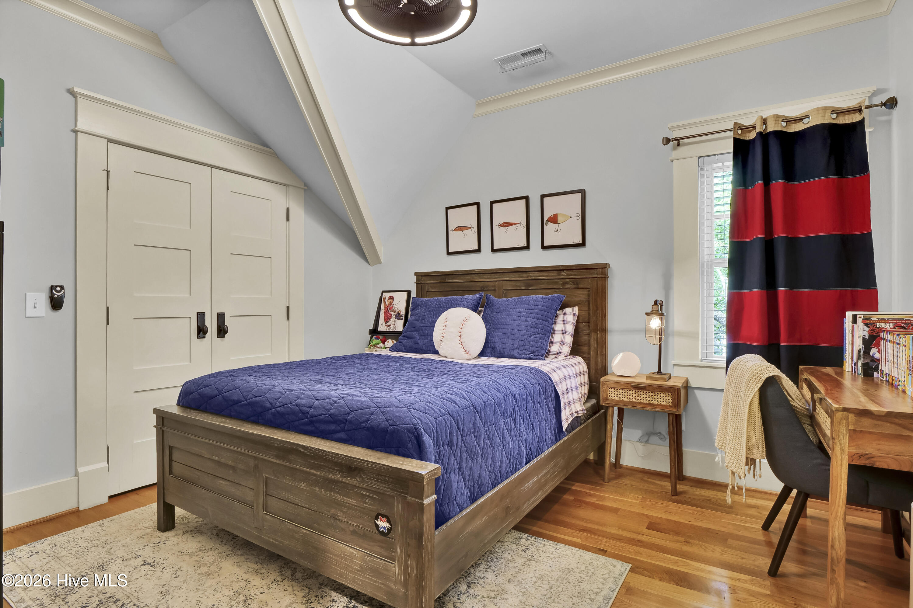 100552686 | Photo 27