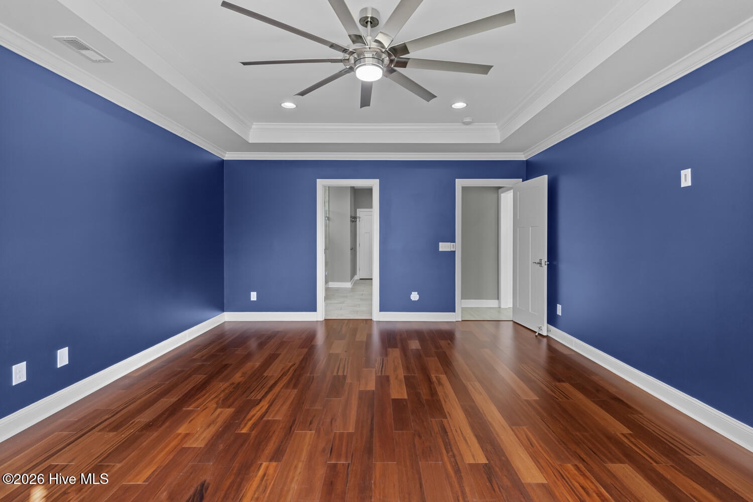 100548690 | Photo 20