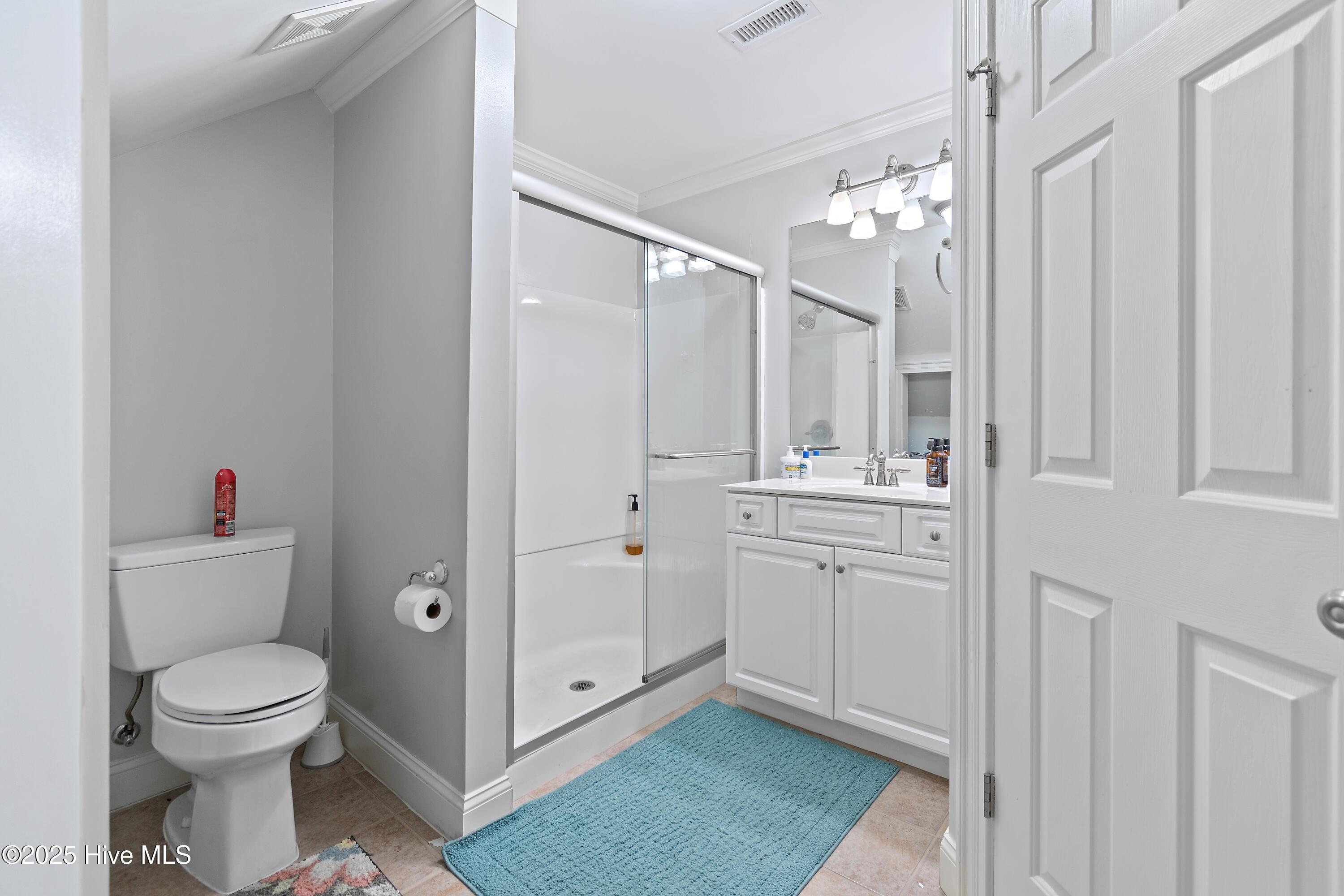 100528627 | Photo 30