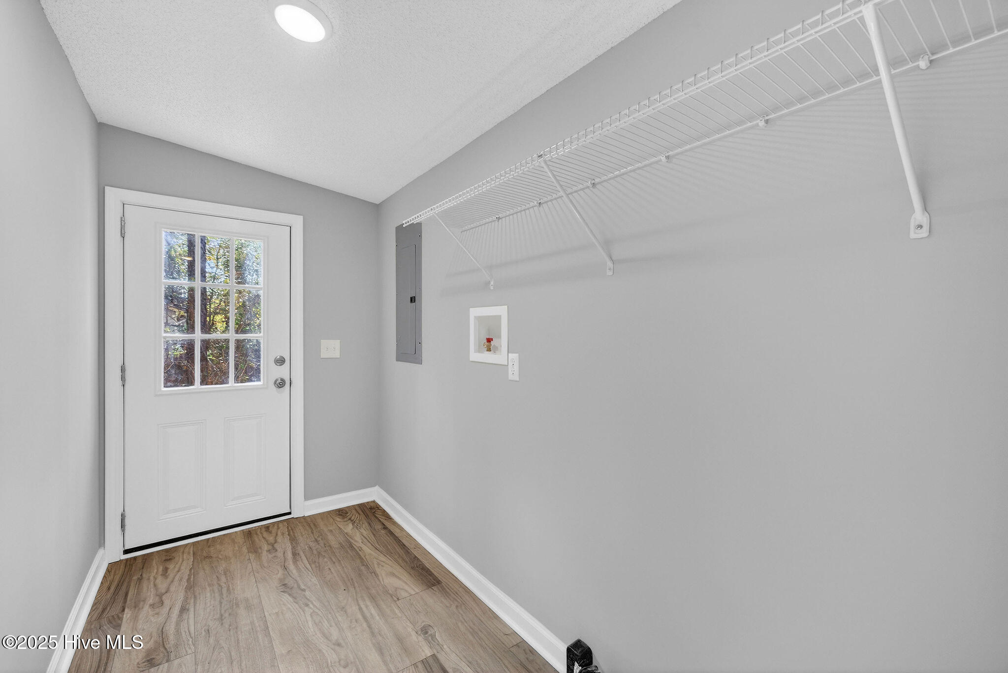 100544256 | Photo 23