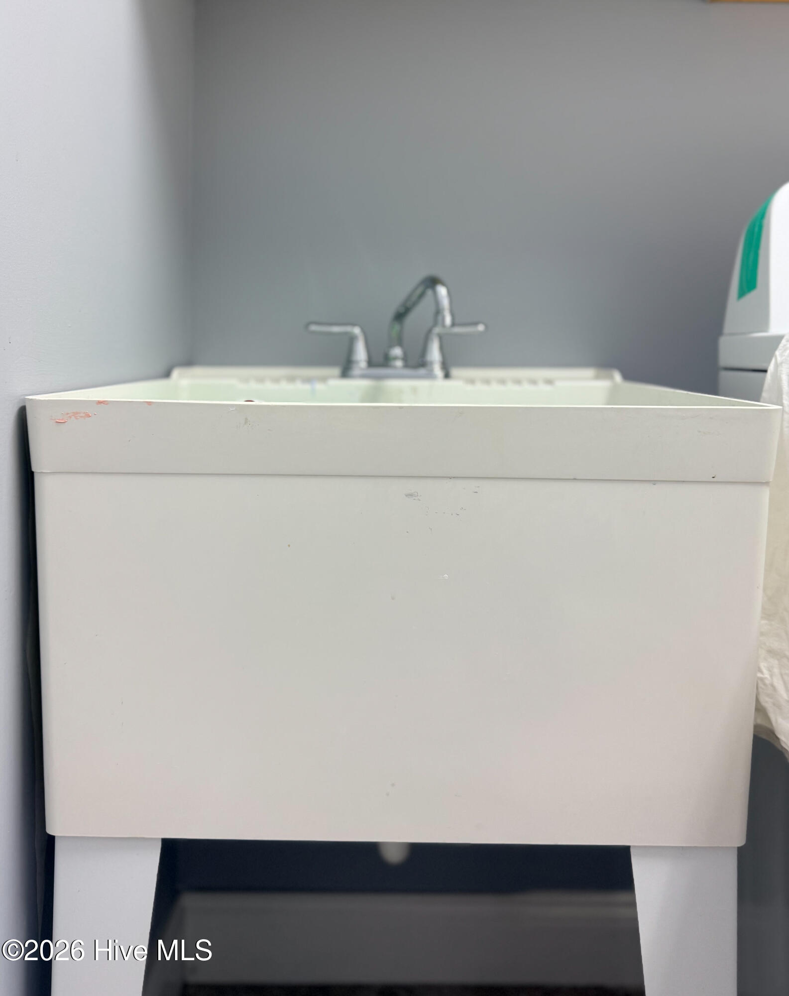 100569259 | Photo 68