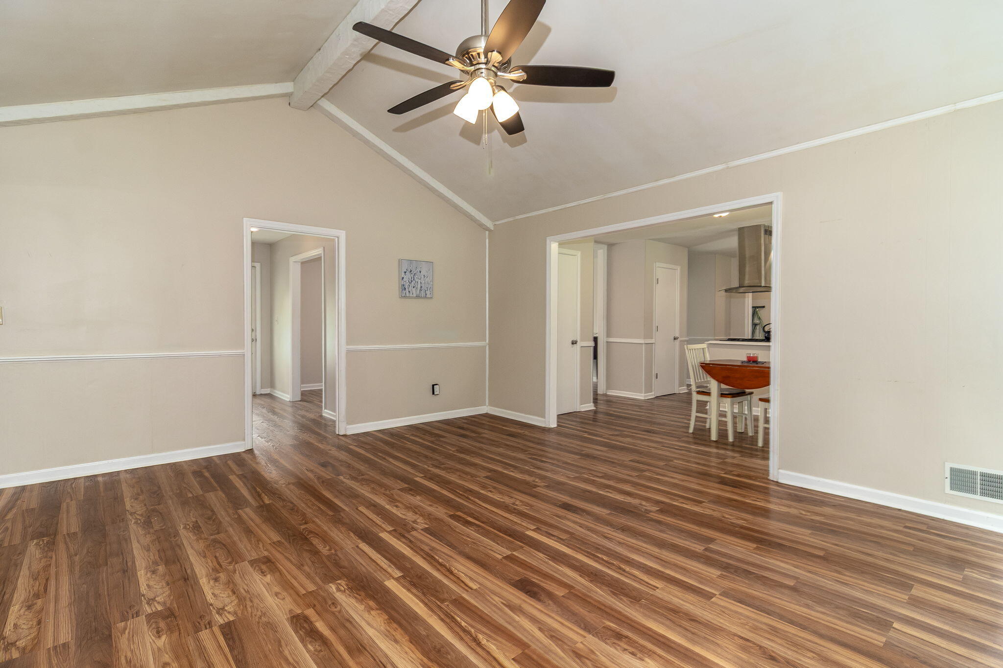 14-web-or-mls-105 DRESDEN DR A©--19