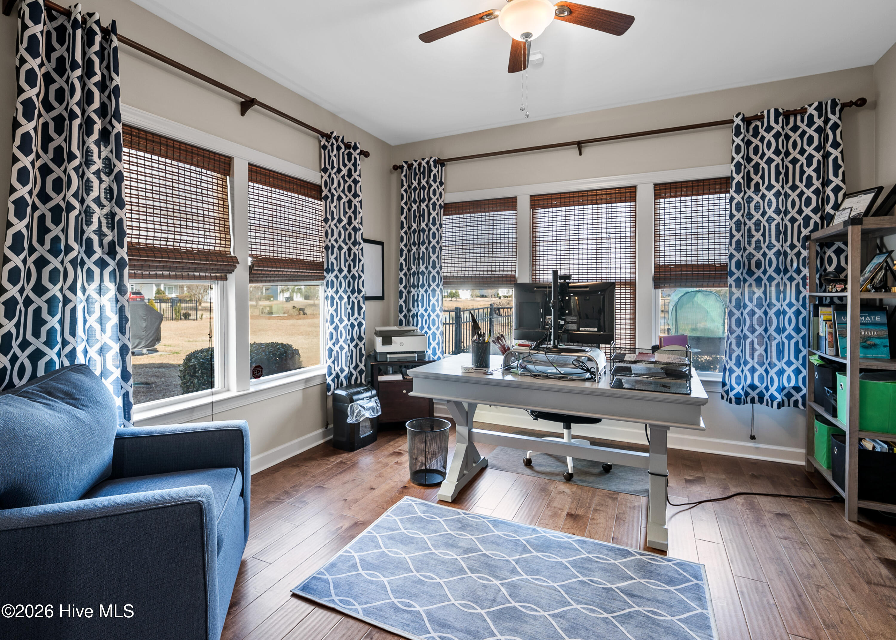 100553869 | Photo 27